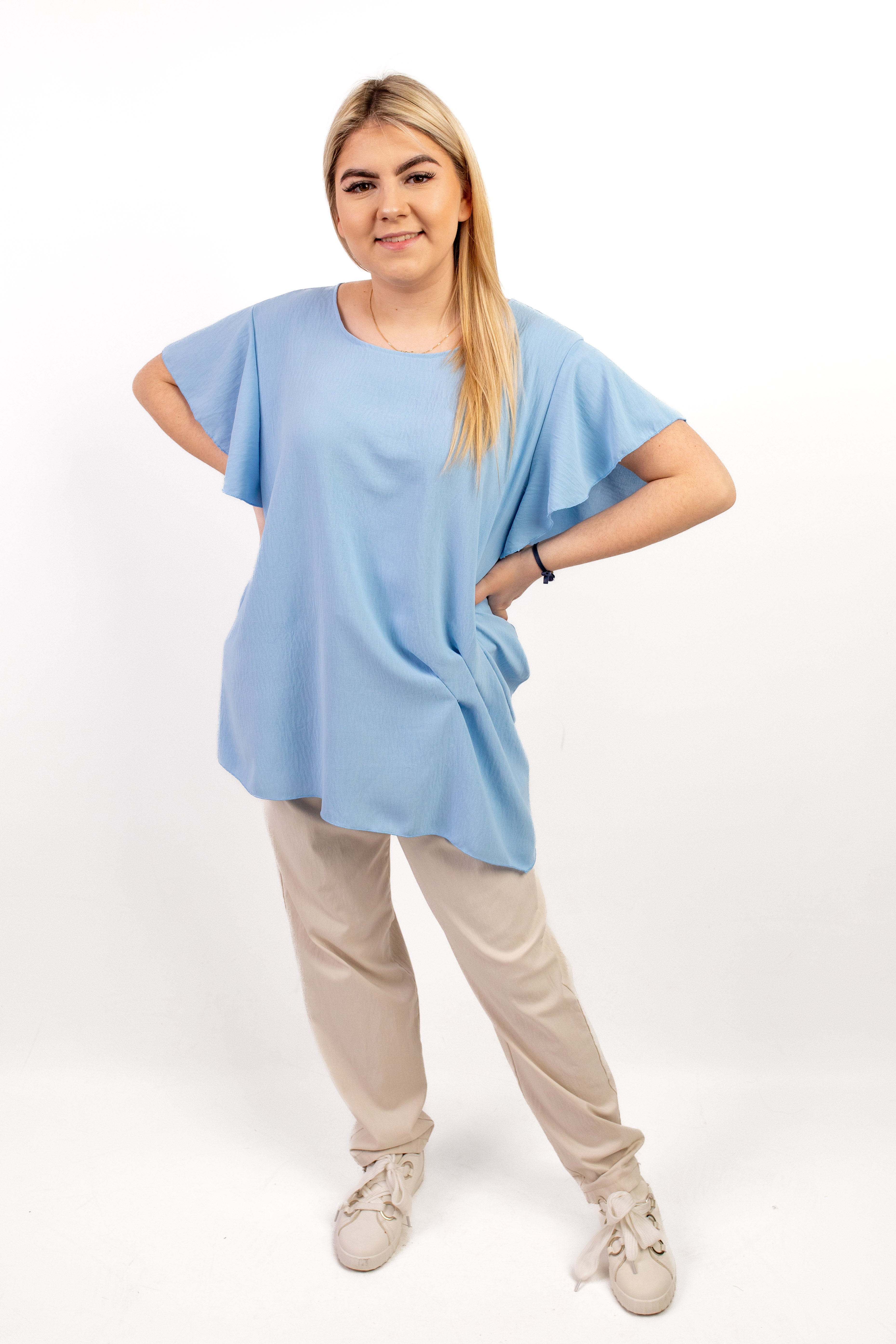 Włoska bluzka oversize z falbankowymi rękawami i marszczeniem z bok Błękit