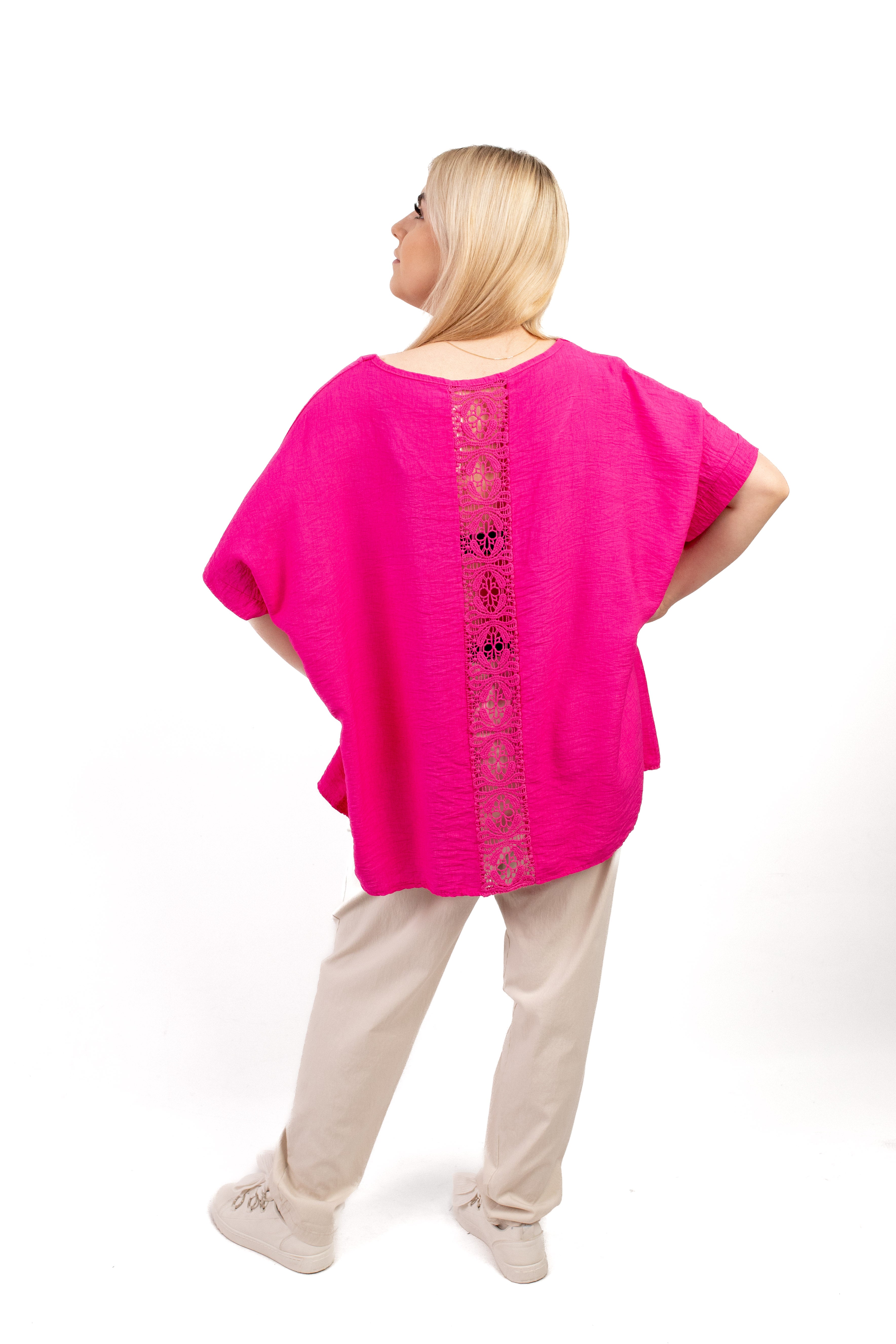 Włoska bluzka damska z koronkowym detalem – 100% wiskoza Fuksja