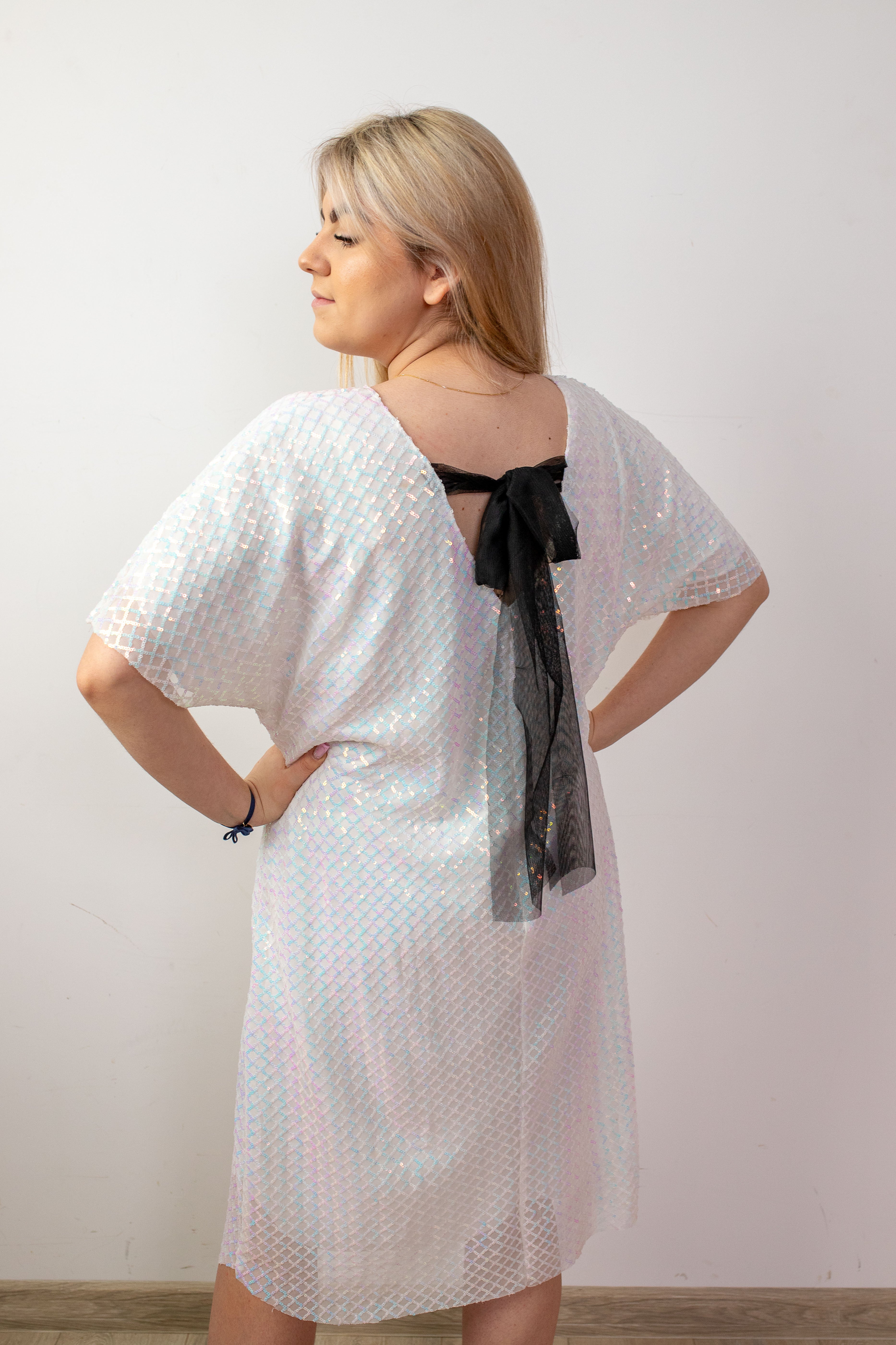 Wymarzona cekinowa sukienka damska Biały