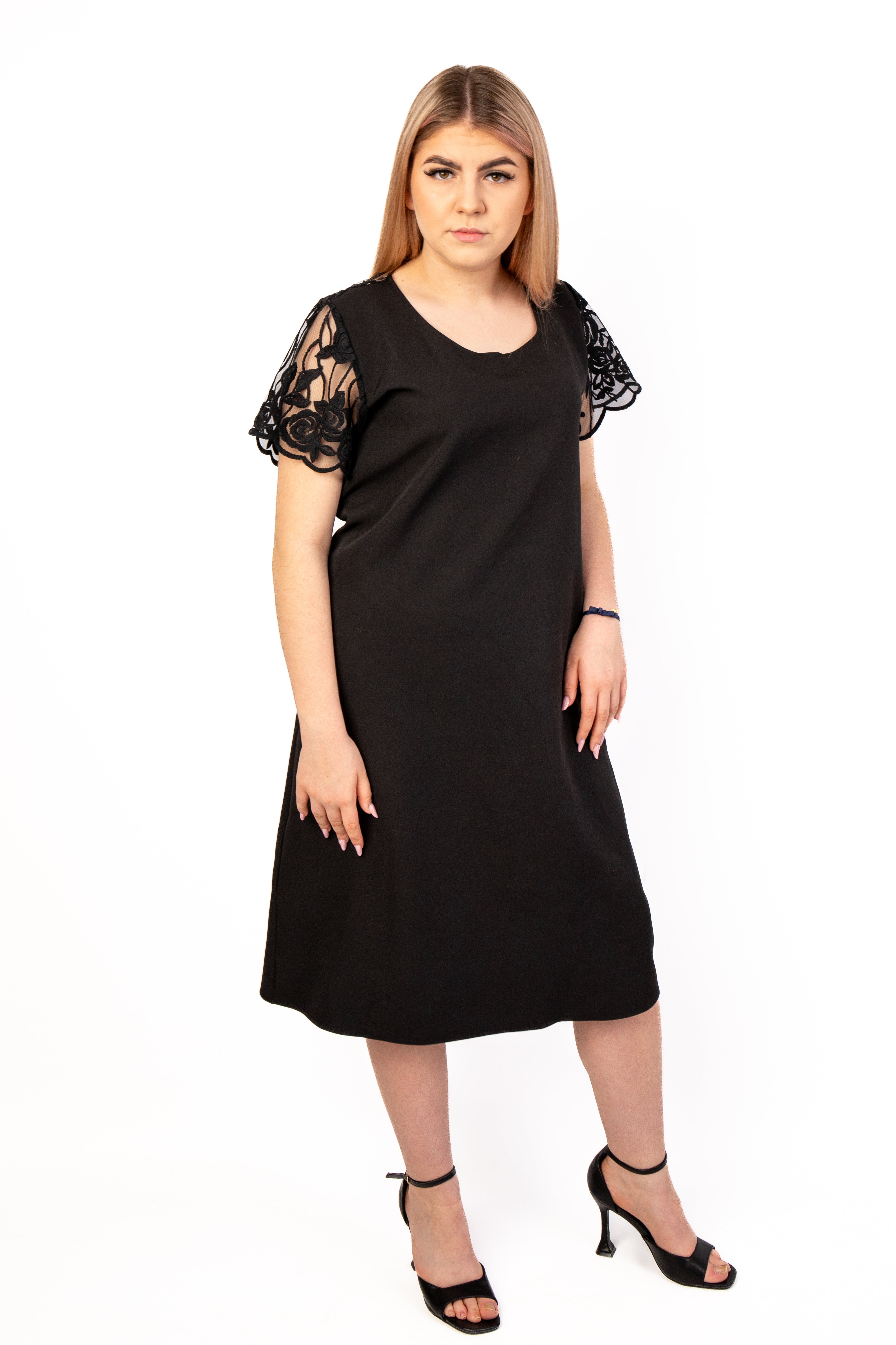 Elegancka modna stylowa sukienka z koronkowym rękawem Czarny