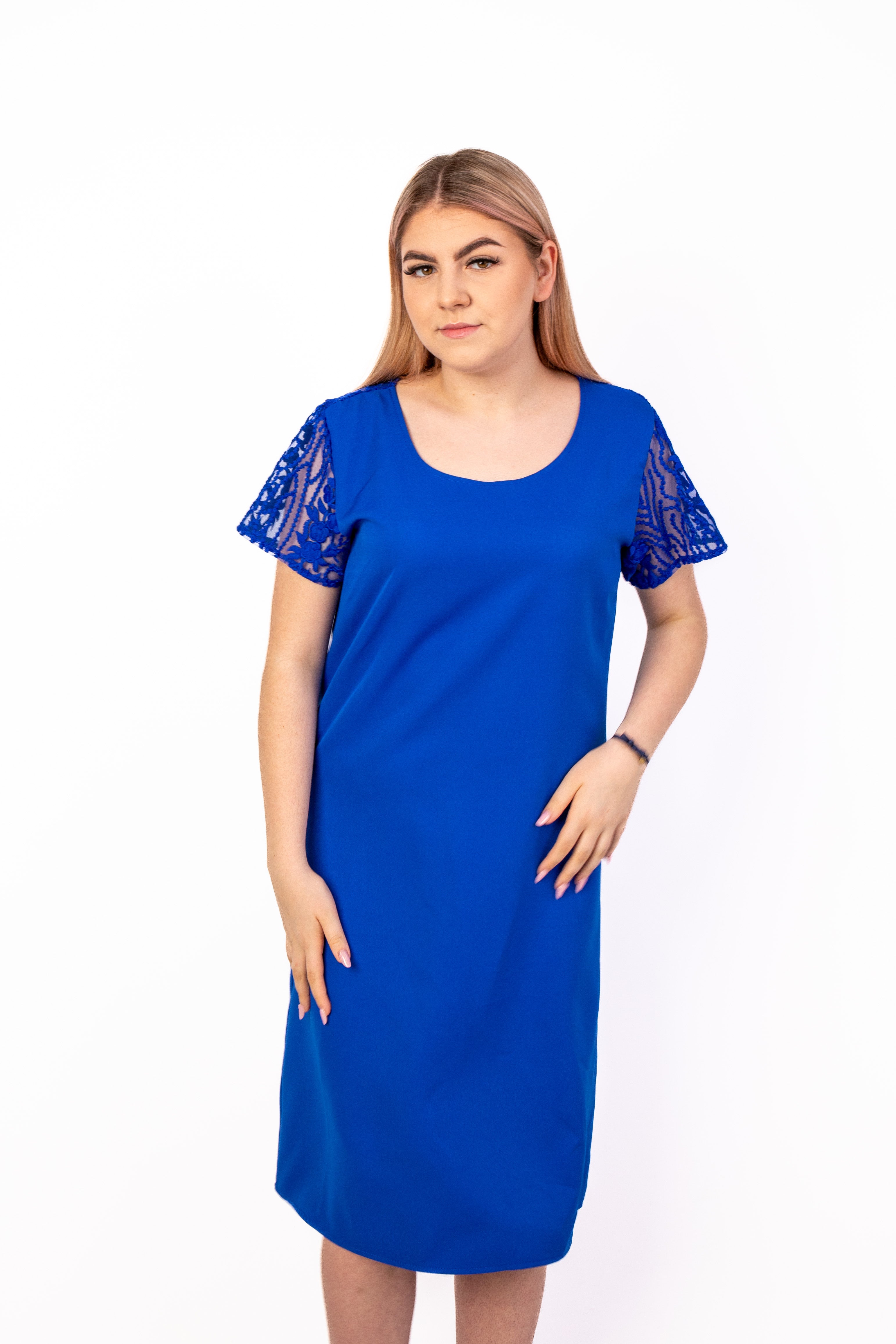 Elegancka modna stylowa sukienka z koronkowym rękawem Chaber