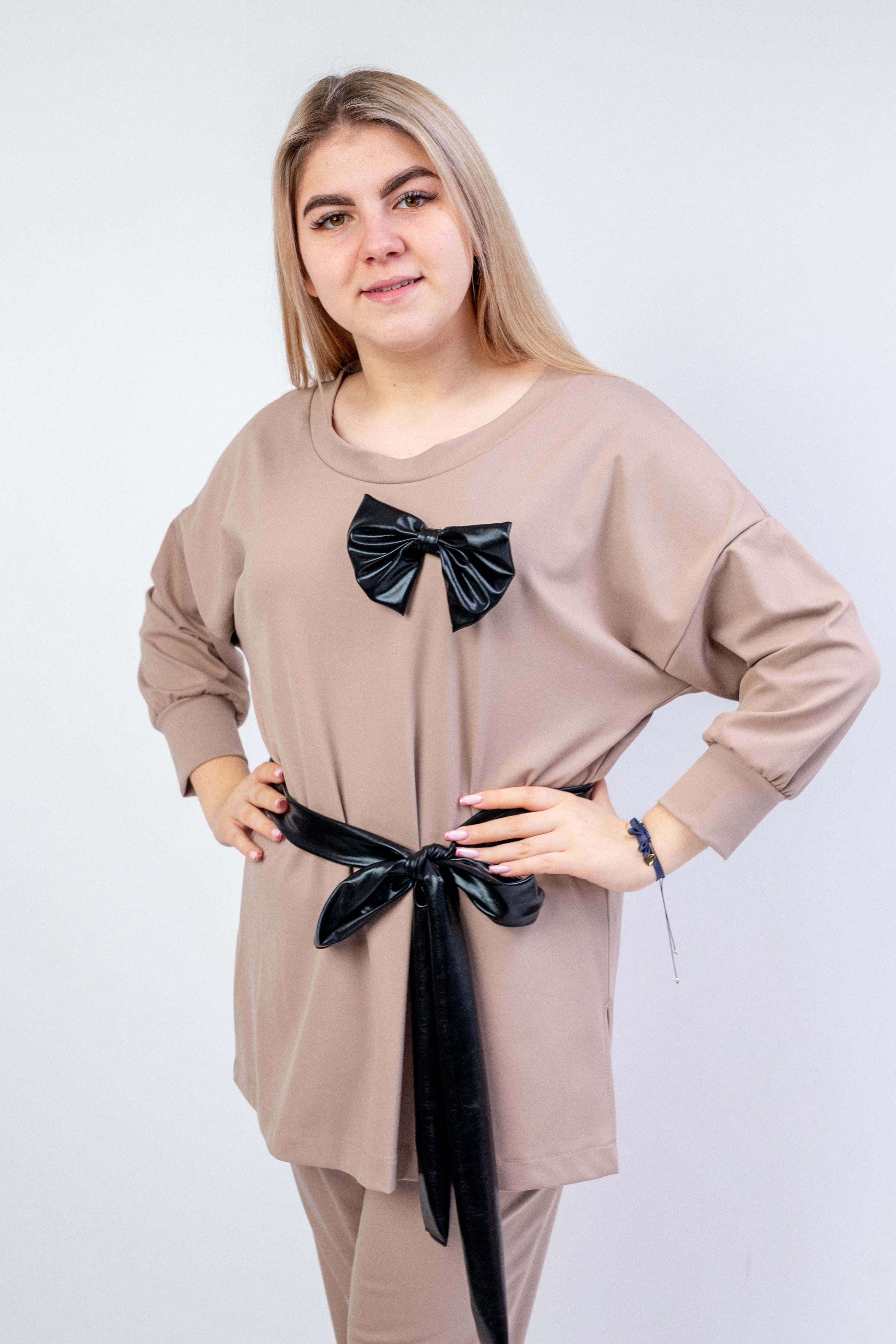 Elegancki szykowny komplet damski Beż