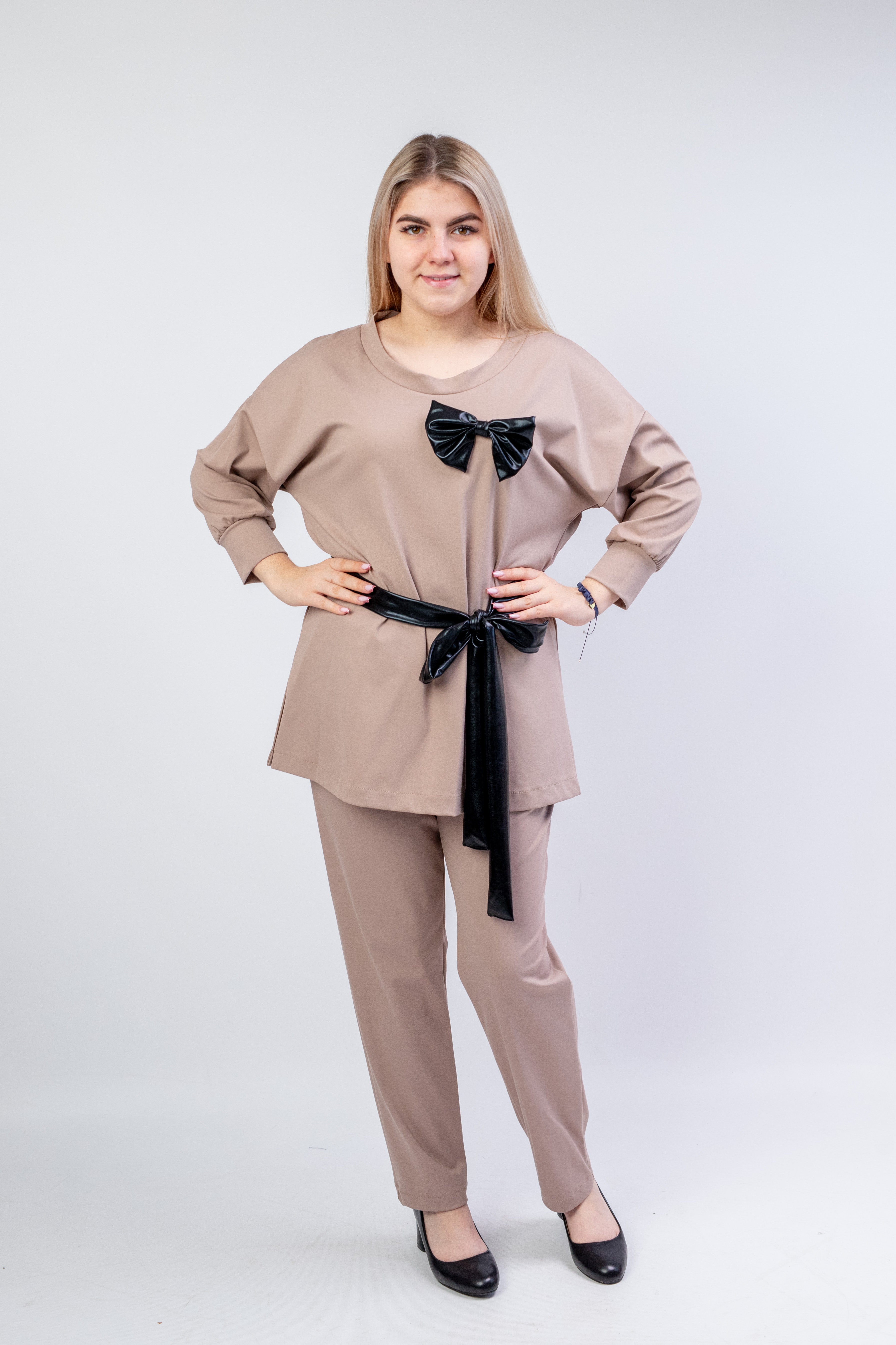 Elegancki szykowny komplet damski Beż
