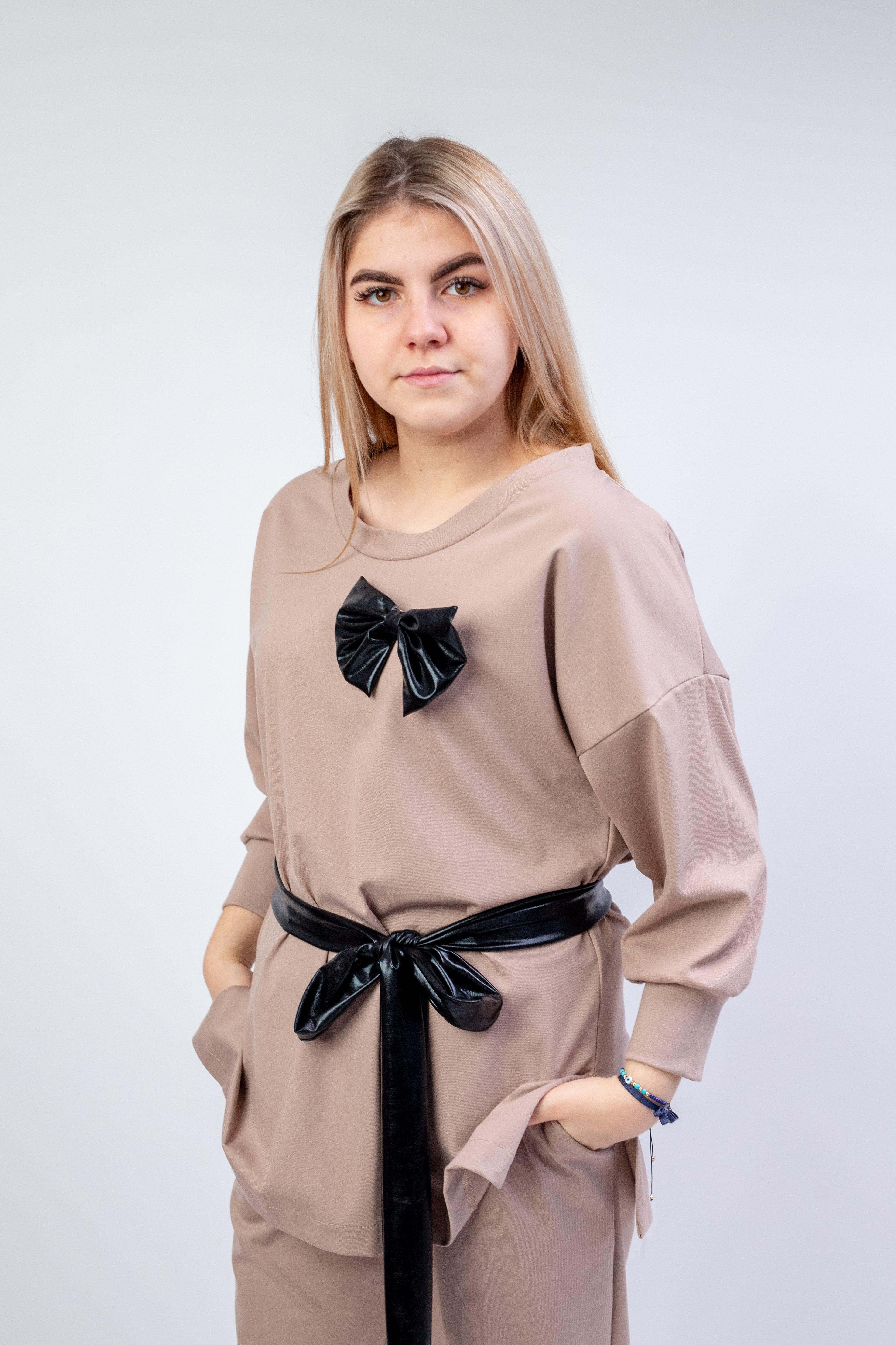 Elegancki szykowny komplet damski Beż