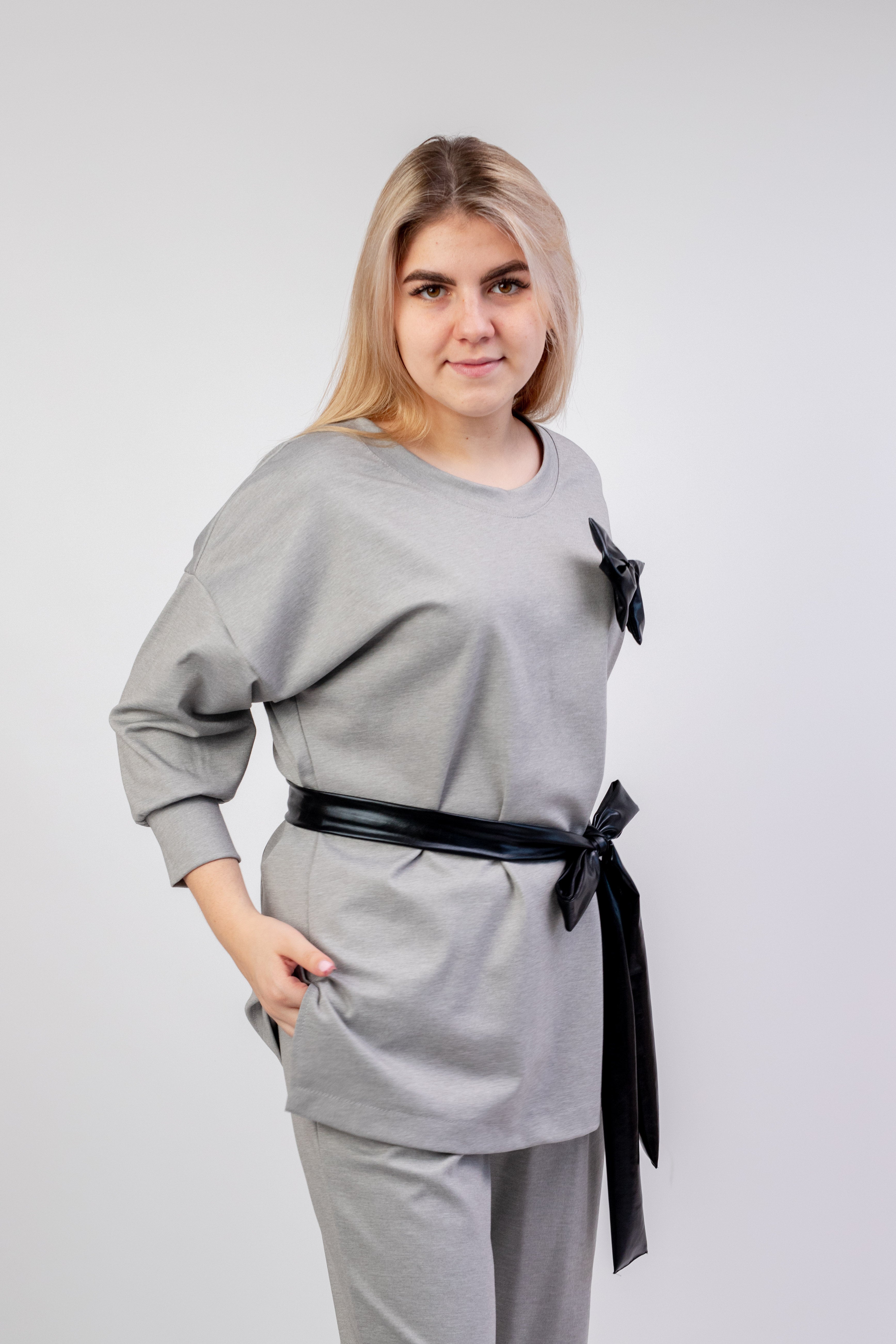 Elegancki szykowny komplet damski Popiel