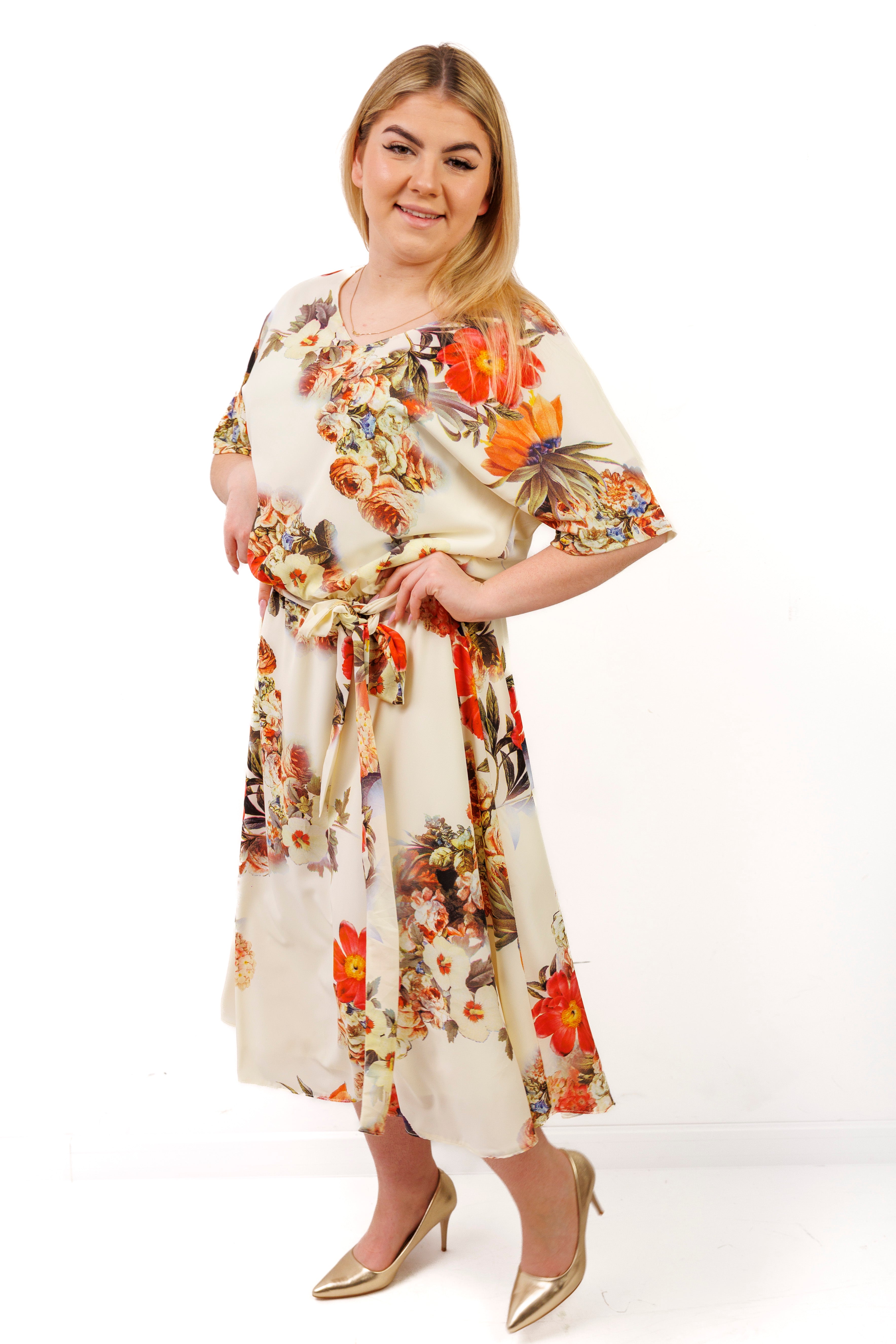 Sukienka jedwabna w kwiaty – duże rozmiary polska produkcja