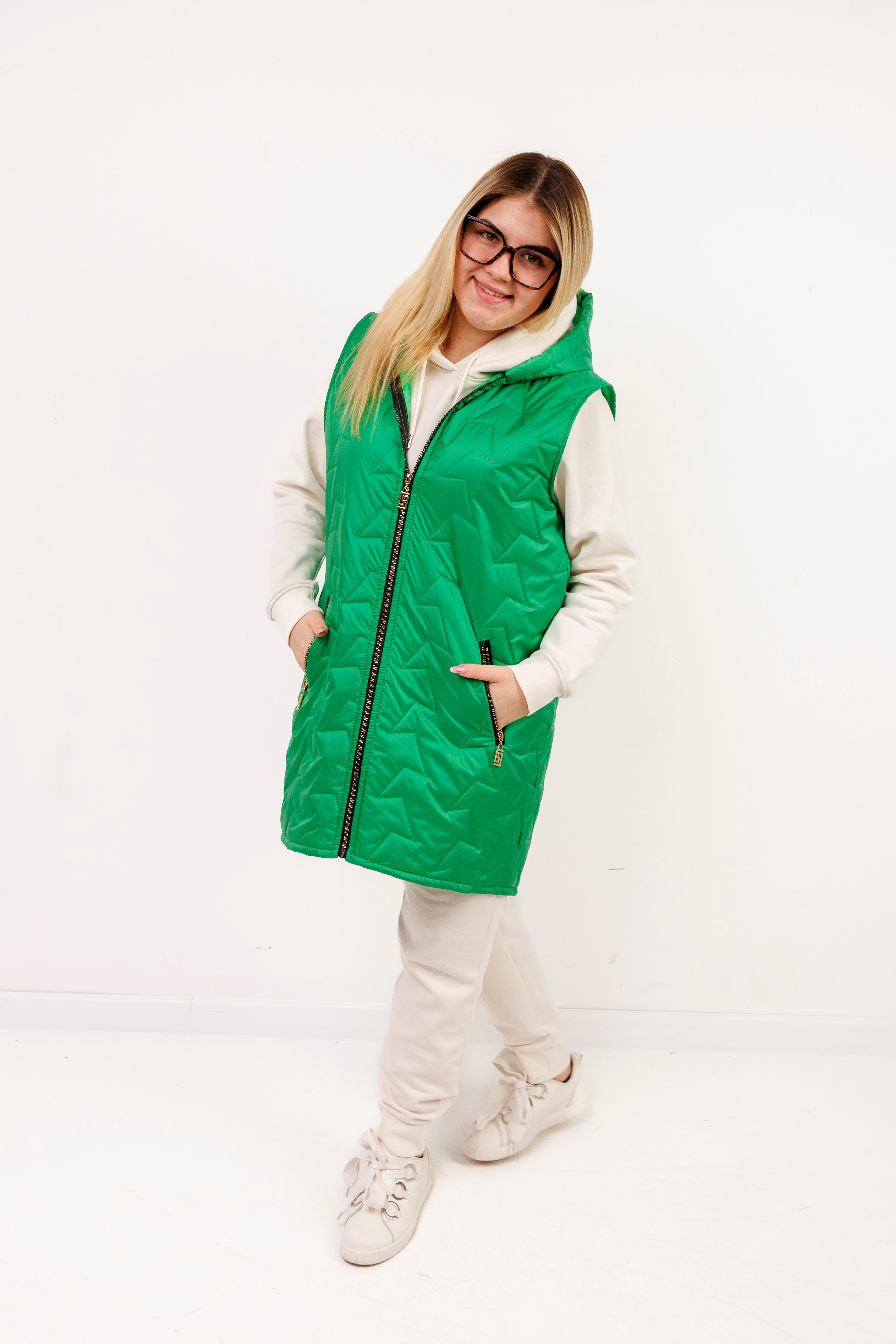 Kamizelka damska plus size pikowana z kapturem polska produkcja Zielony