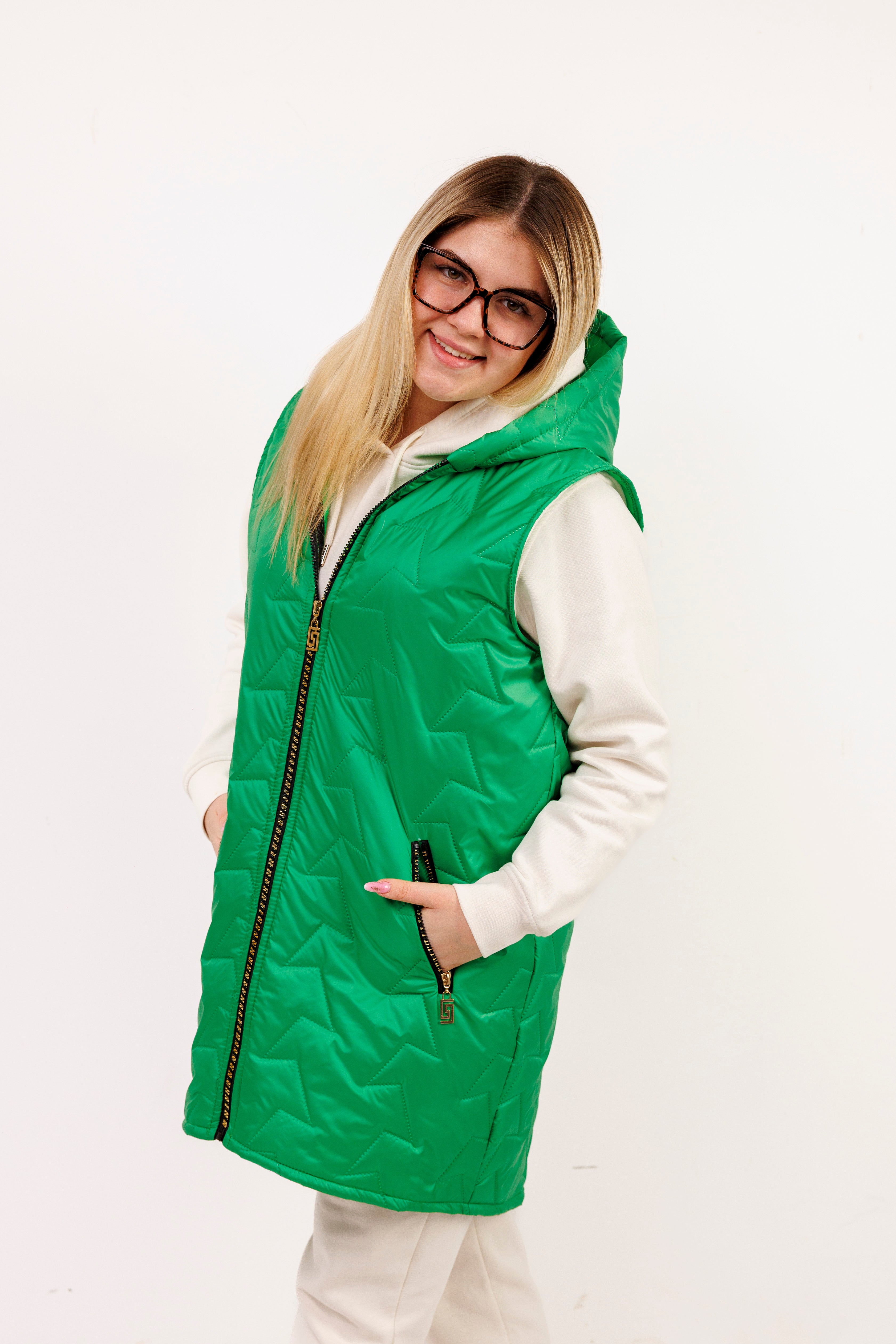 Kamizelka damska plus size pikowana z kapturem polska produkcja Zielony