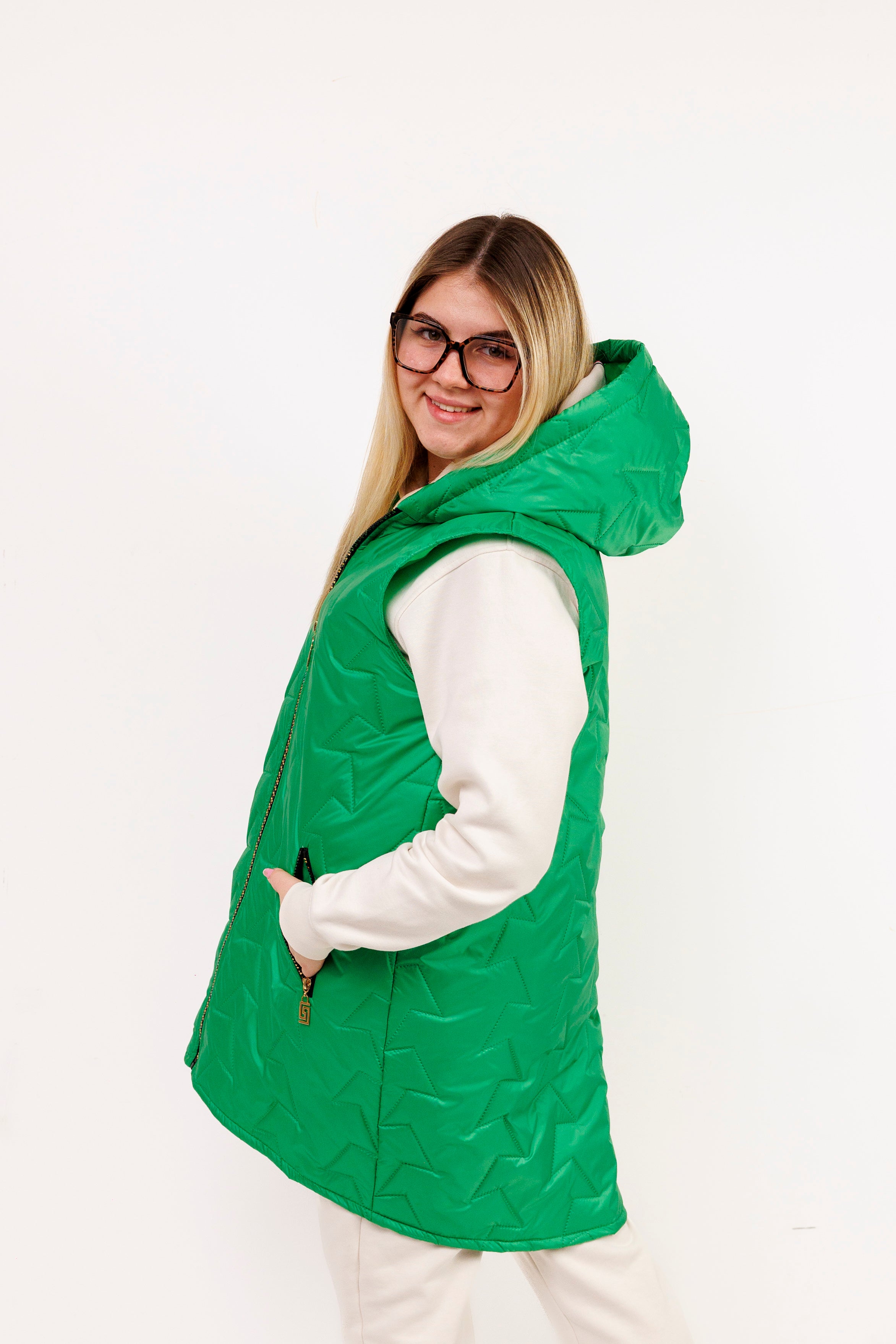 Kamizelka damska plus size pikowana z kapturem polska produkcja Zielony