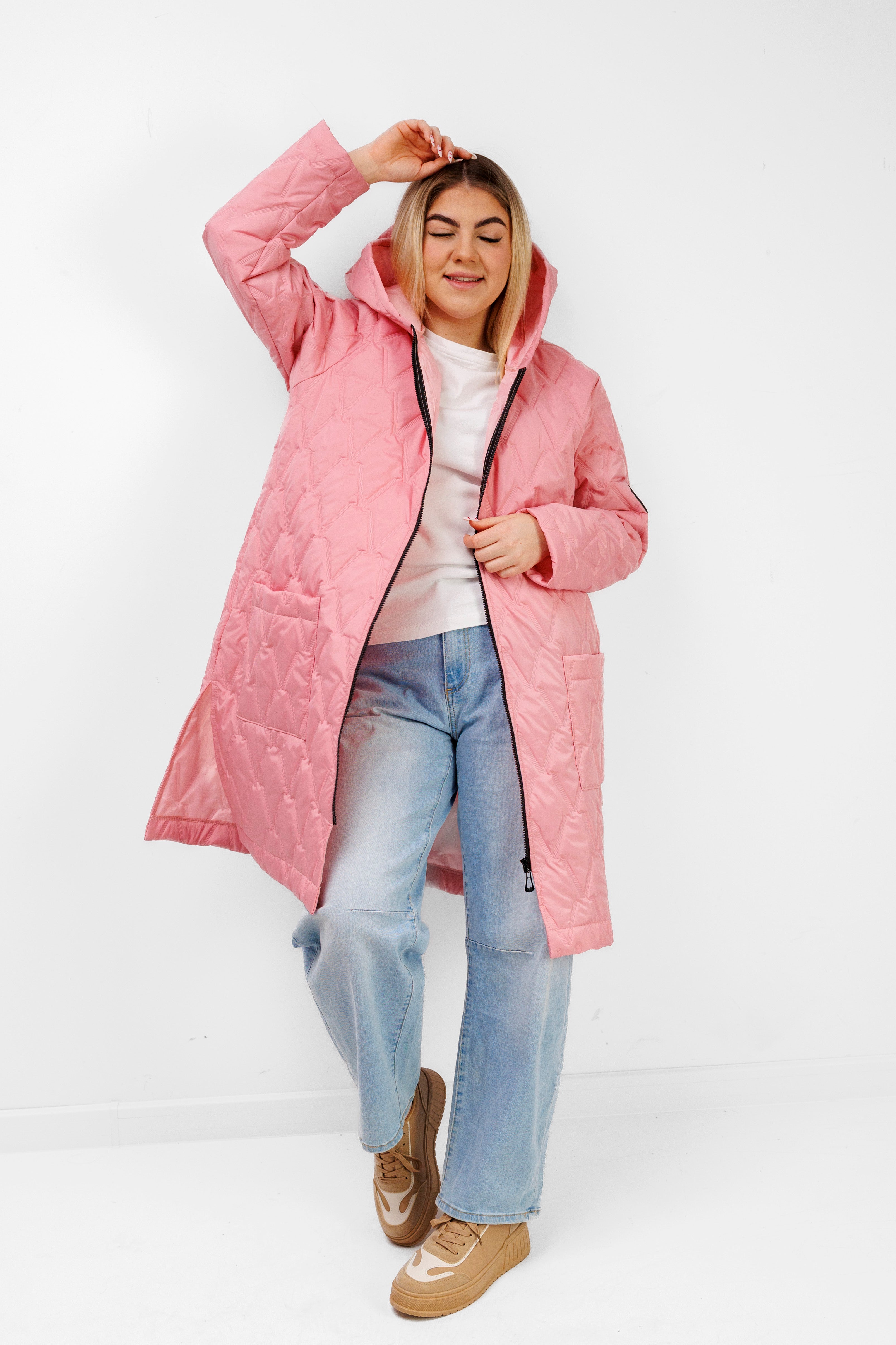 Płaszcz Pikowany Damski z Kapturem i Rozporkami – Polska Produkcja, Duże Rozmiary Cukierek