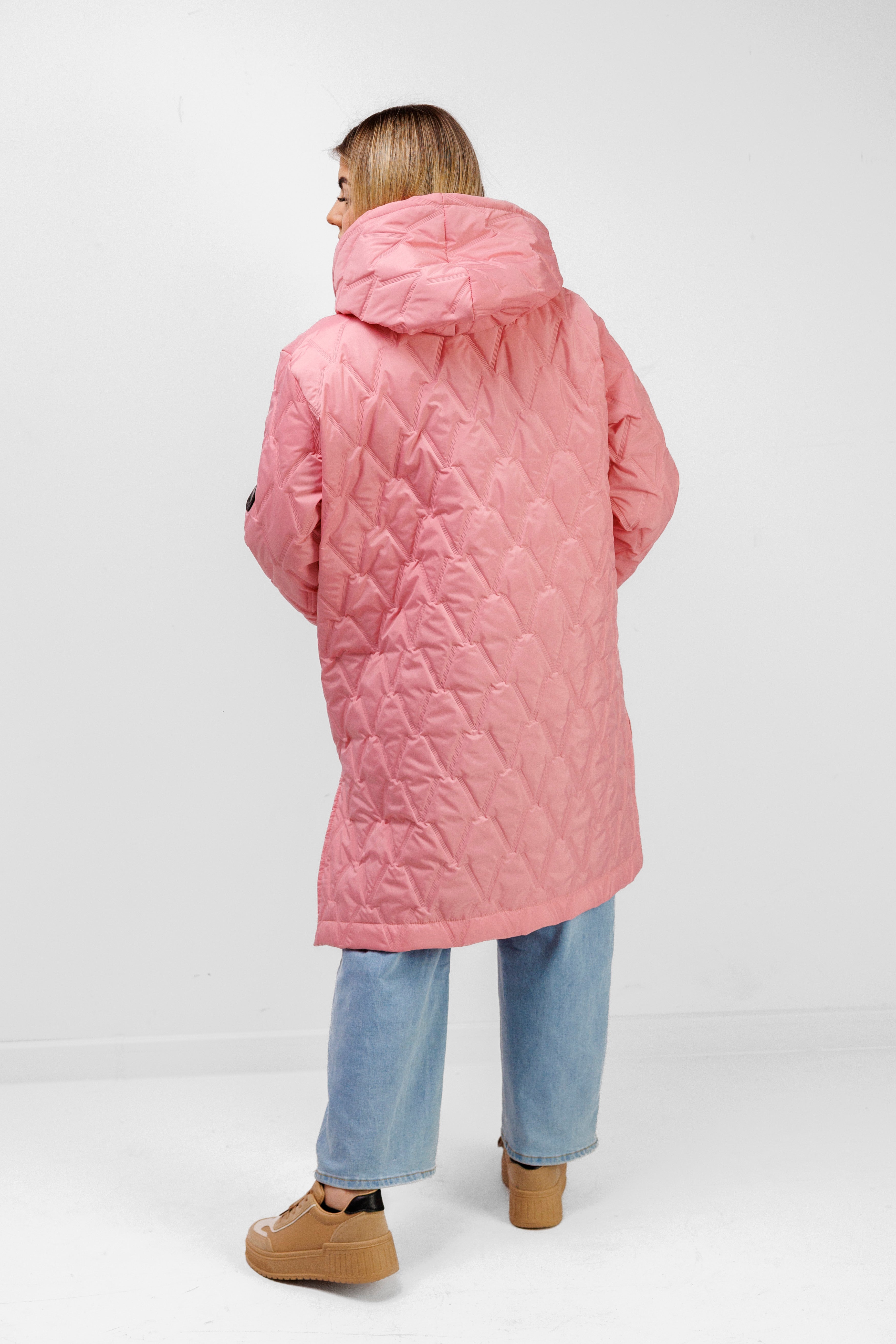 Płaszcz Pikowany Damski z Kapturem i Rozporkami – Polska Produkcja, Duże Rozmiary Cukierek