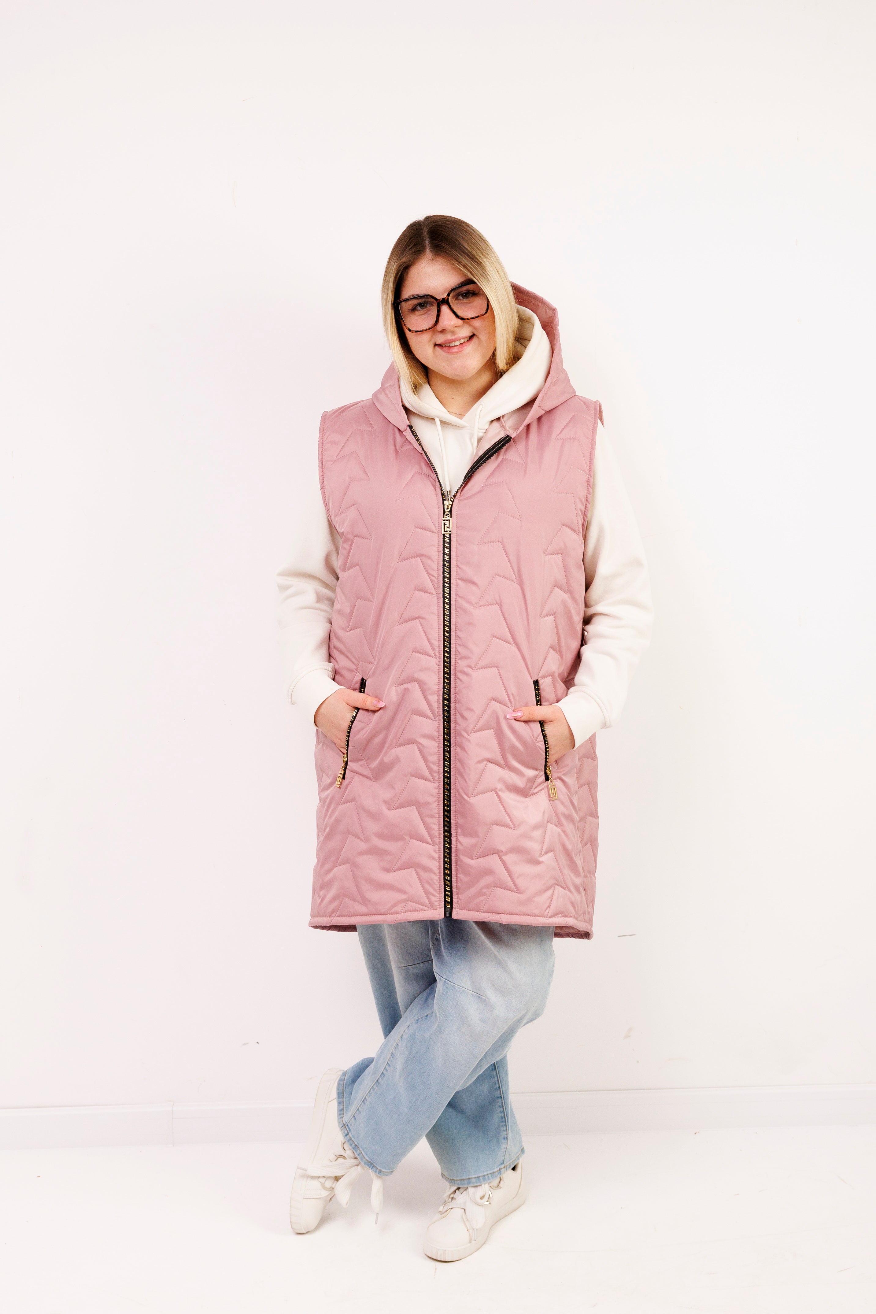 Kamizelka damska plus size pikowana z kapturem polska produkcja Brudny róż