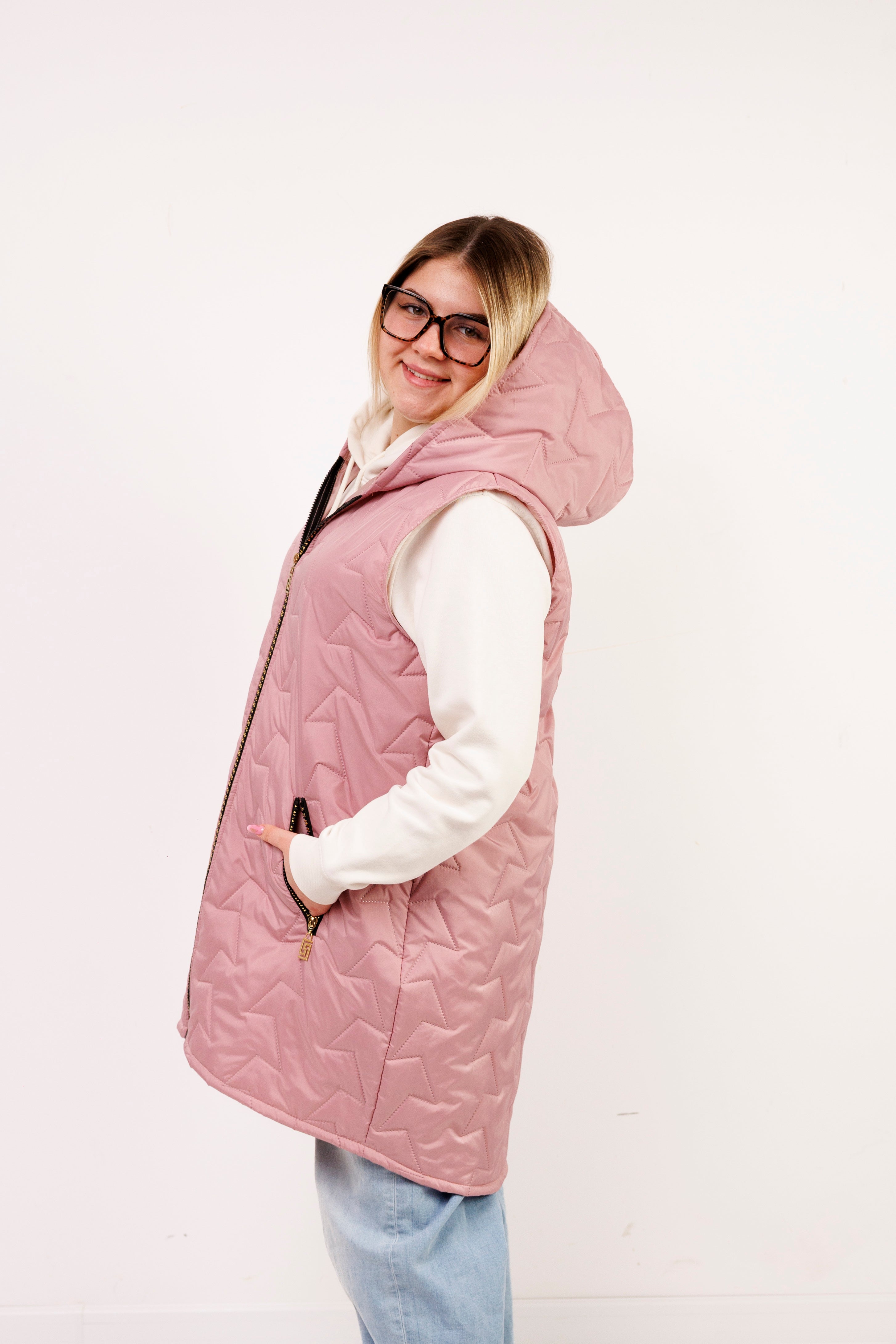 Kamizelka damska plus size pikowana z kapturem polska produkcja Brudny róż