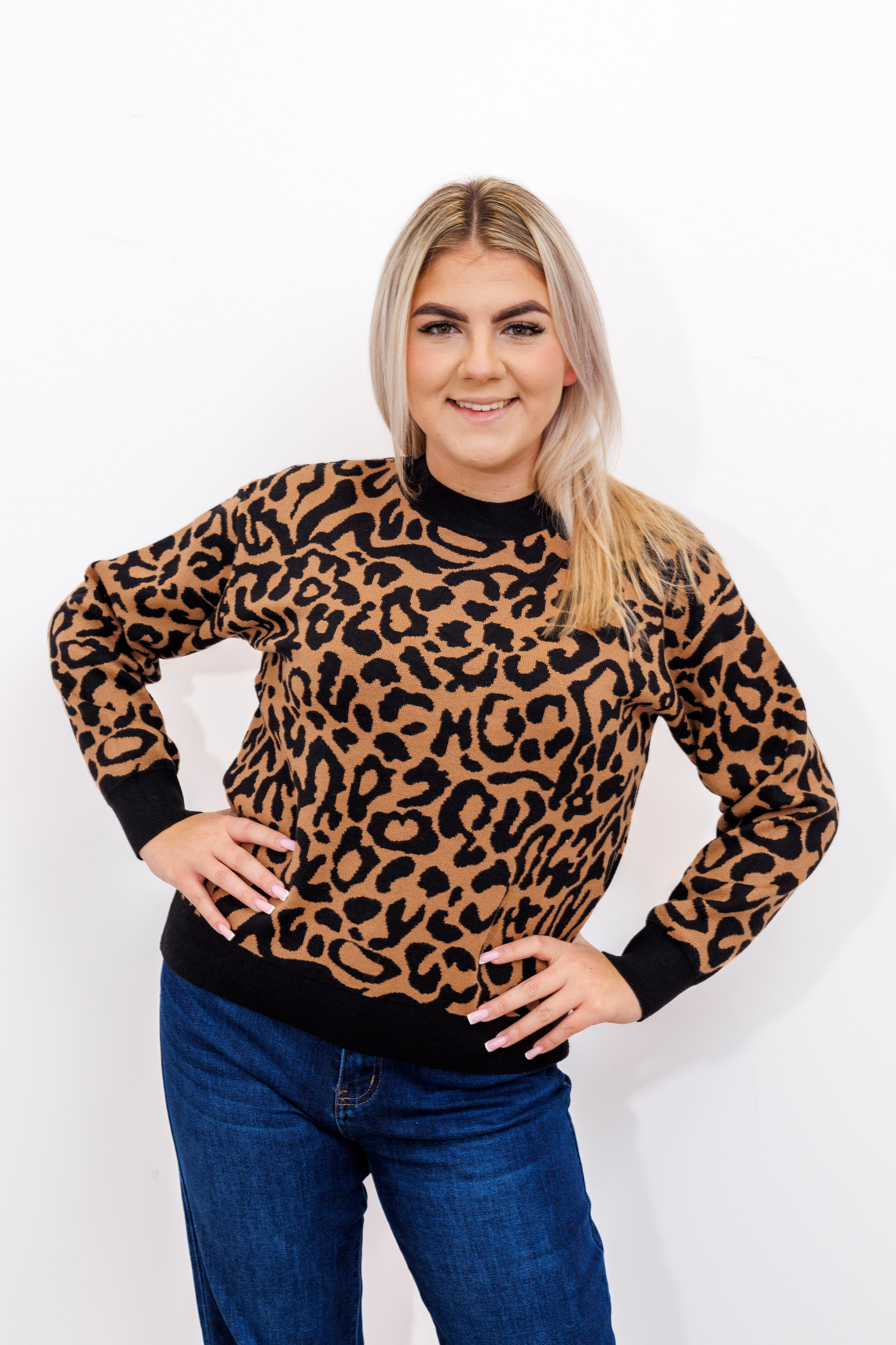 Sweter damski z motywem panterki Wzór 4