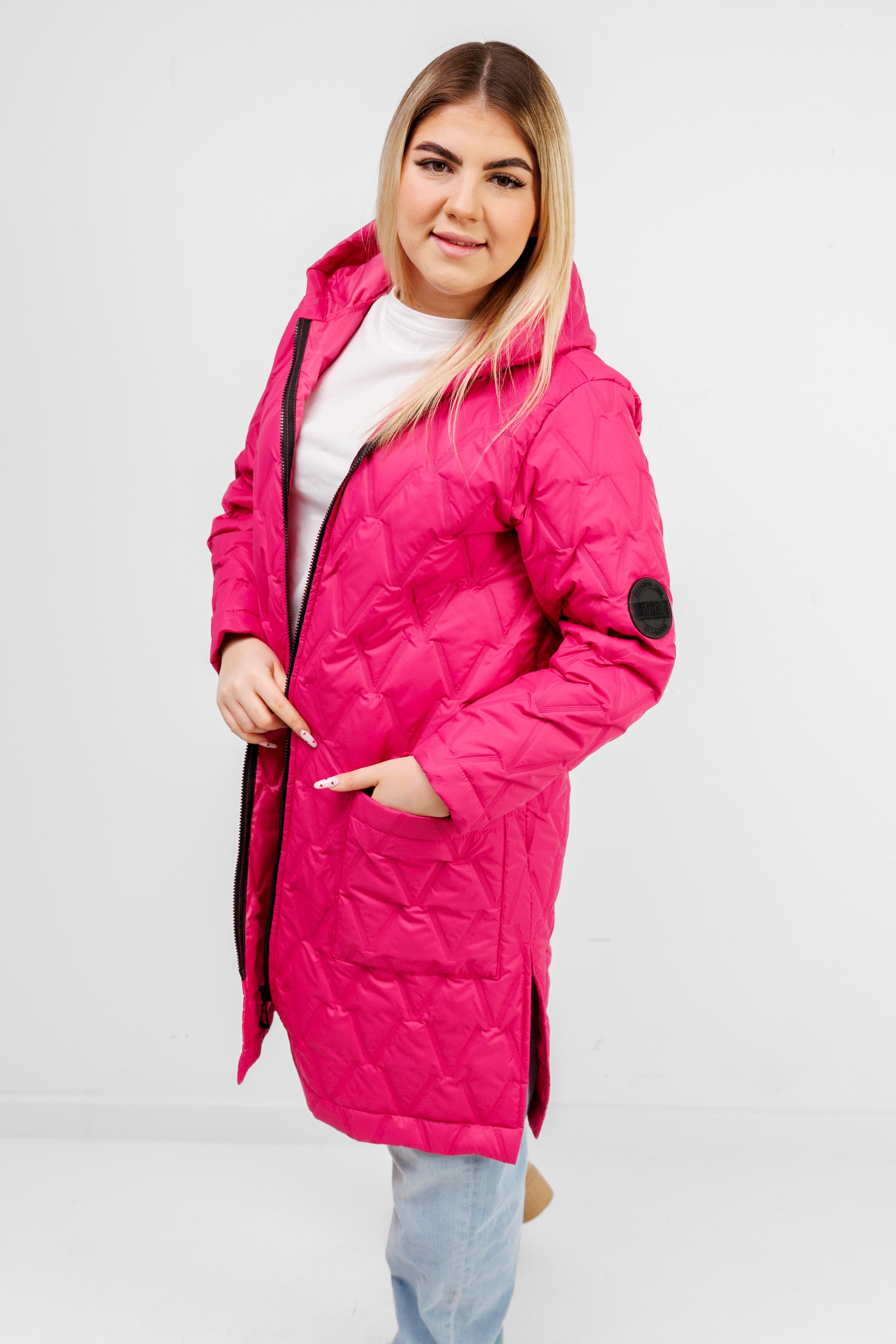 Płaszcz Pikowany Damski z Kapturem i Rozporkami – Polska Produkcja, Duże Rozmiary Fuksja