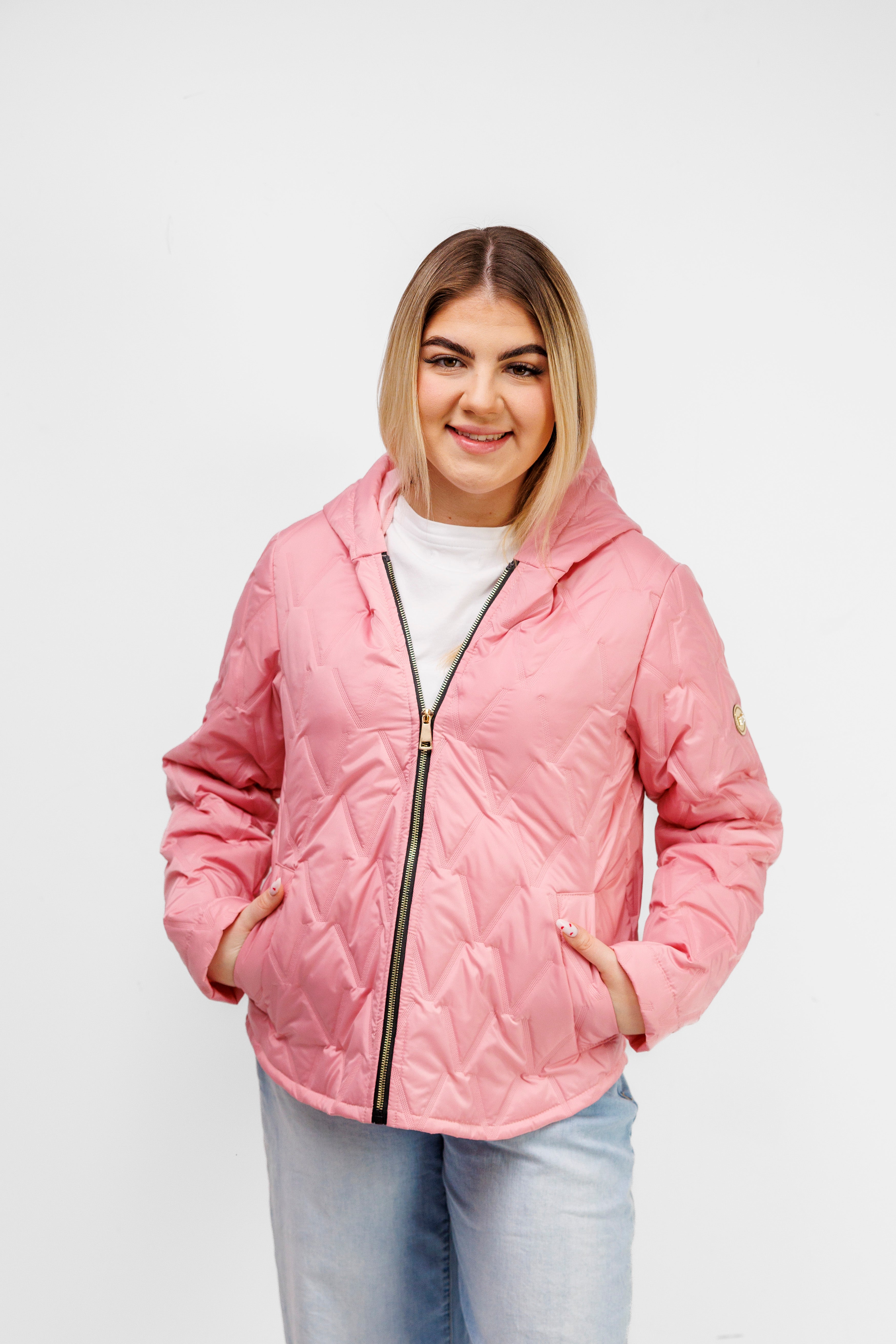 Krótka Kurtka Damska z Naszywką Polska Marka Plus Size Cukierek