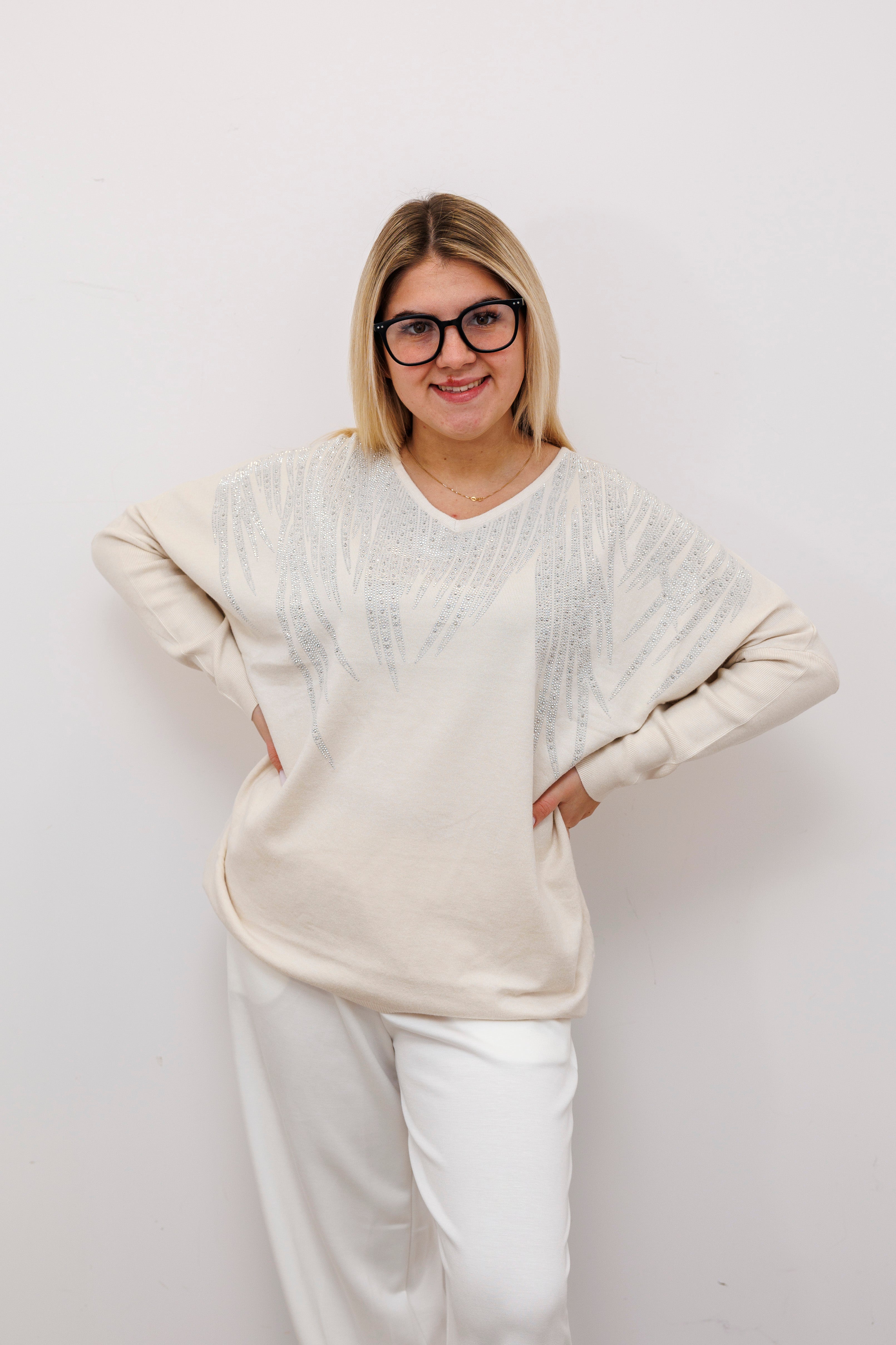 Stylowy sweter z dekoltem V Krem