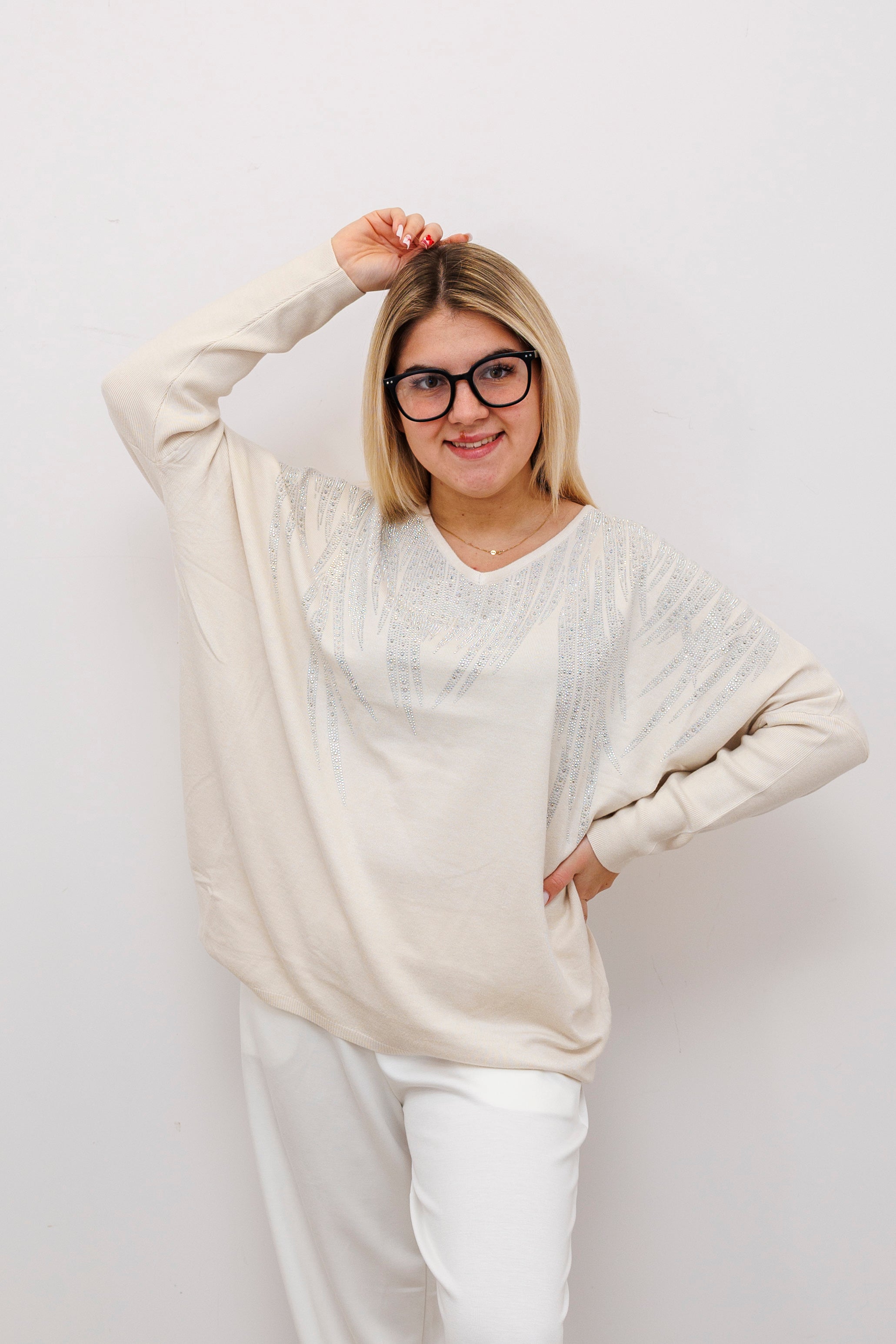 Stylowy sweter z dekoltem V Krem