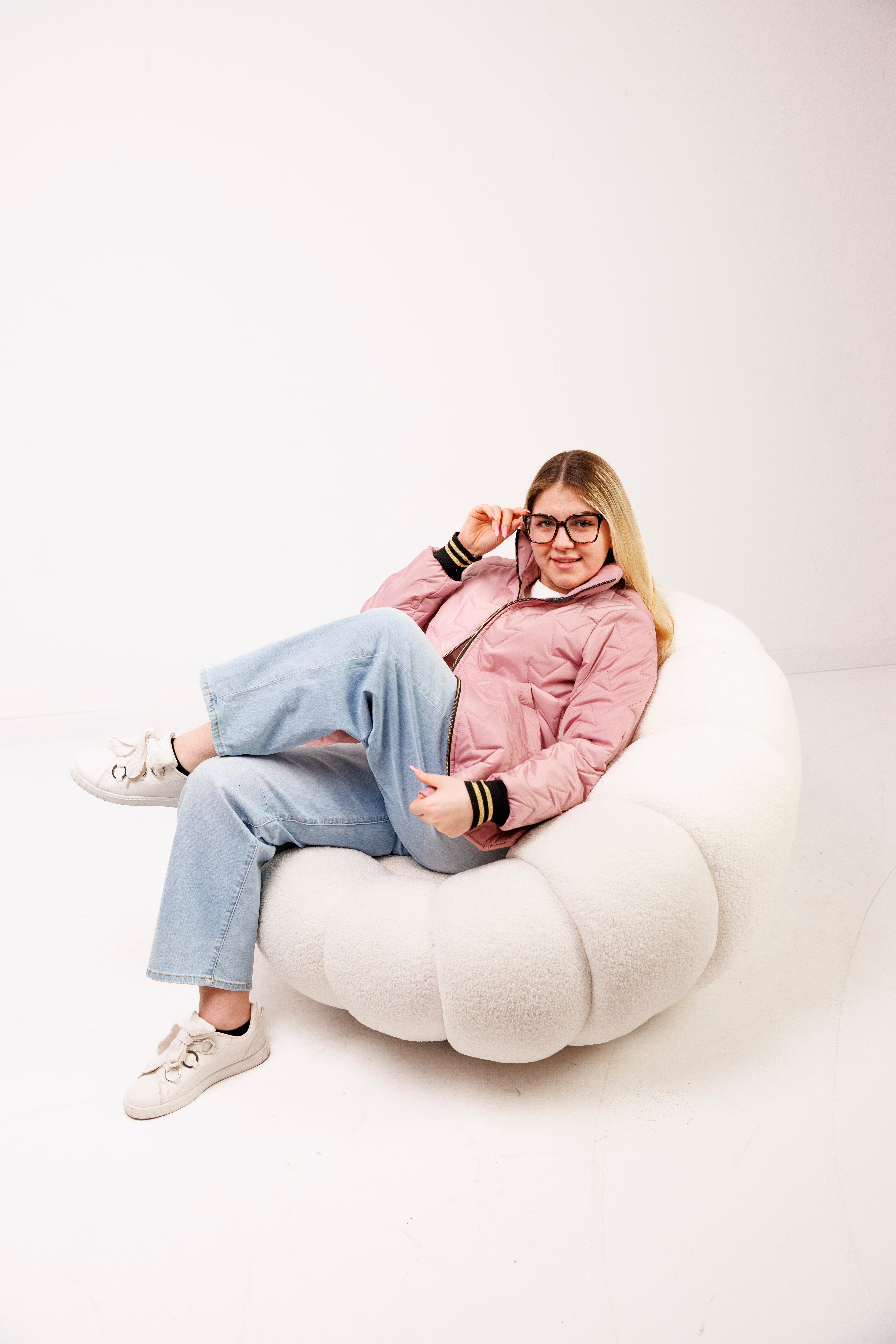 Kurtka ze ściągaczem duże rozmiary – polska produkcja, komfort i styl Brudny róż