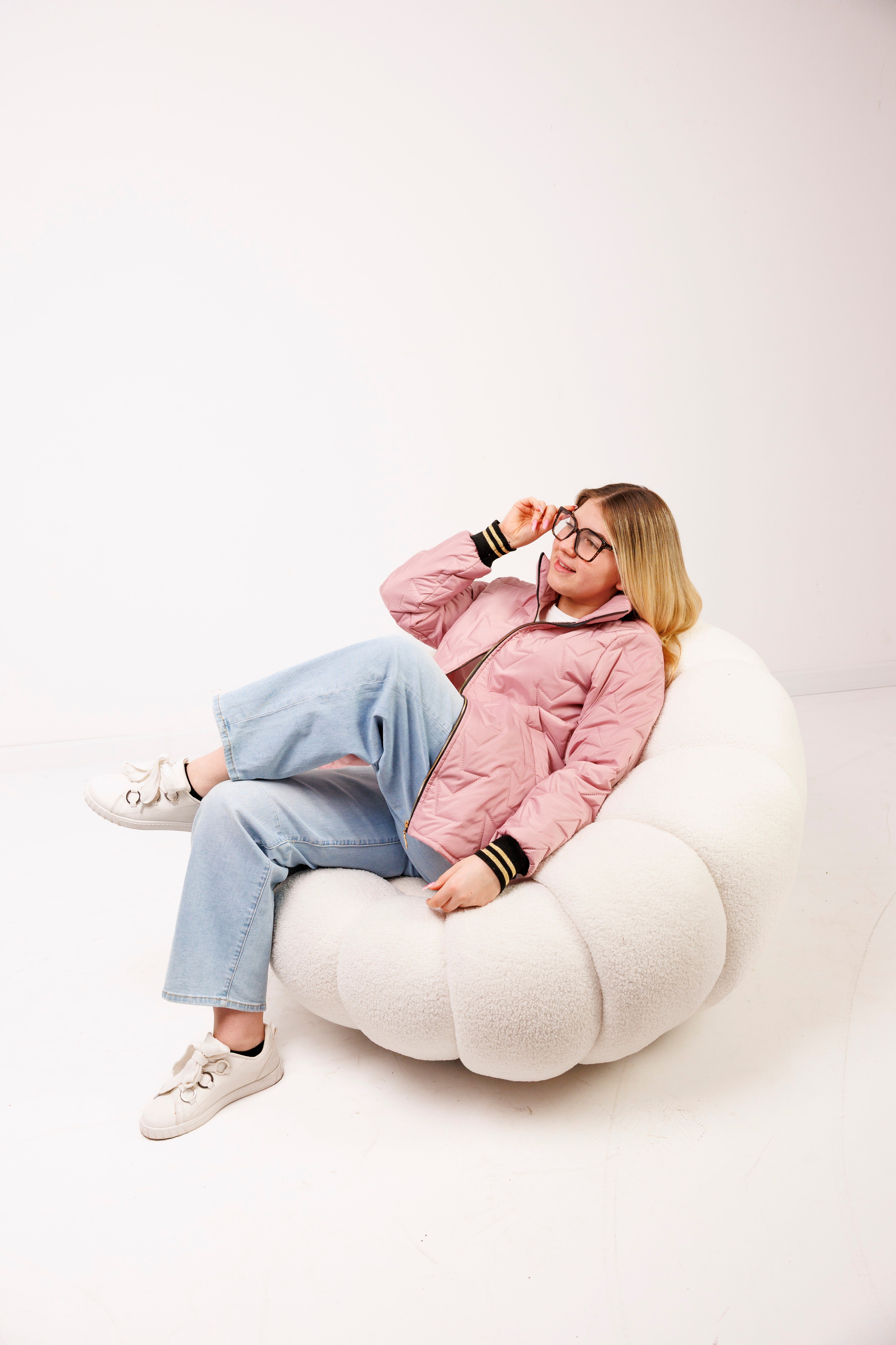 Kurtka ze ściągaczem duże rozmiary – polska produkcja, komfort i styl Brudny róż