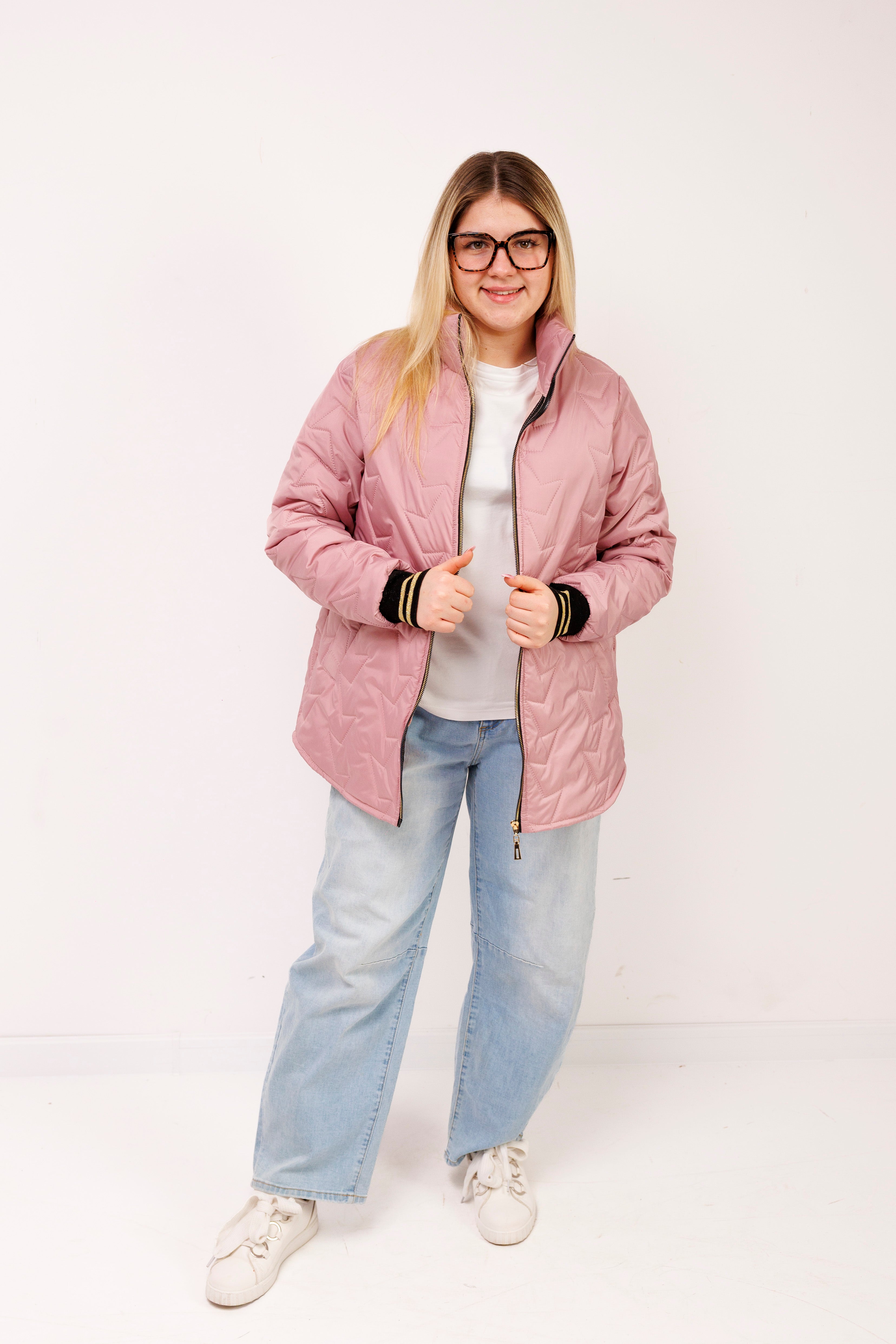 Kurtka ze ściągaczem duże rozmiary – polska produkcja, komfort i styl Brudny róż