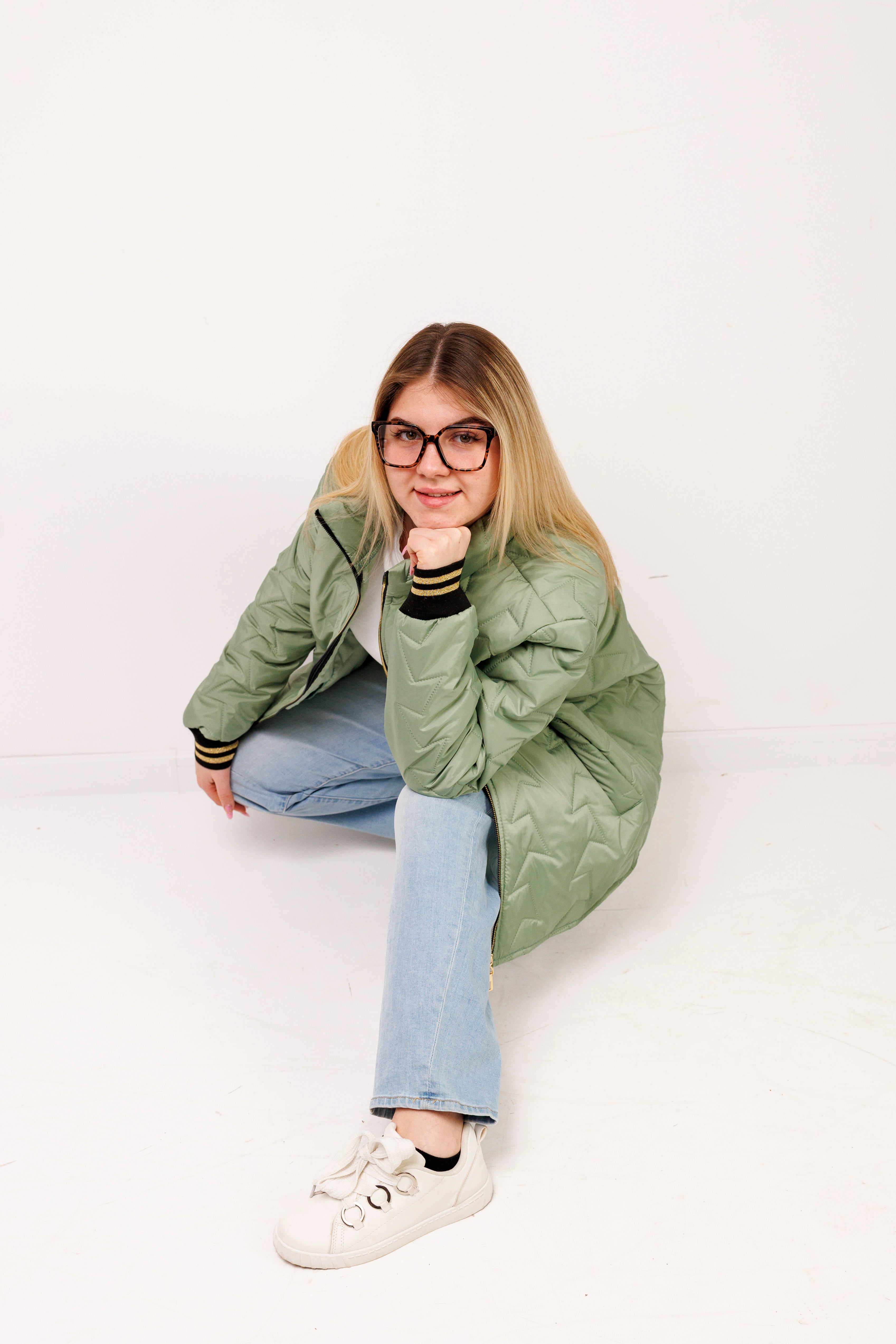 Kurtka ze ściągaczem duże rozmiary – polska produkcja, komfort i styl Szałwia