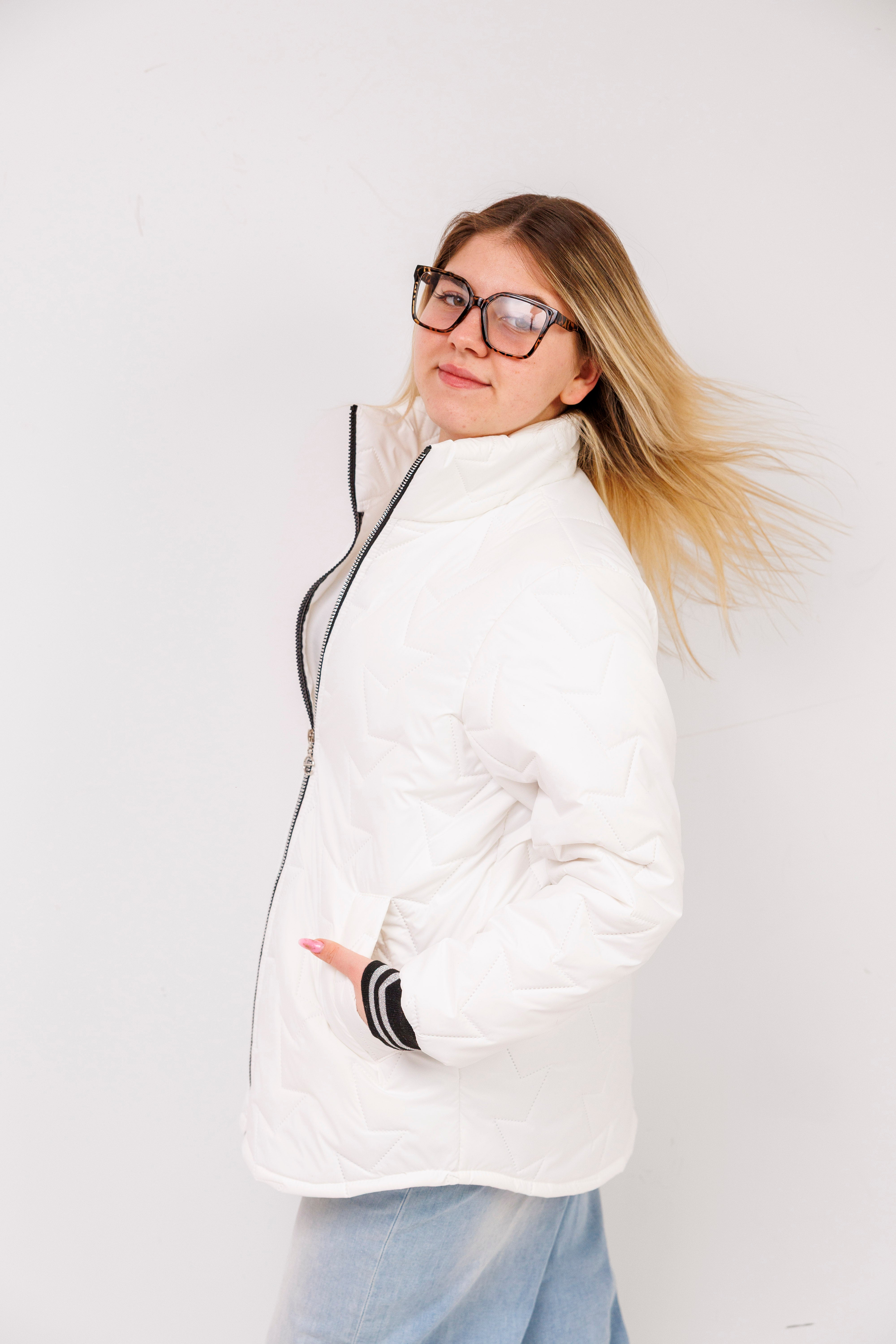 Kurtka ze ściągaczem duże rozmiary – polska produkcja, komfort i styl Krem