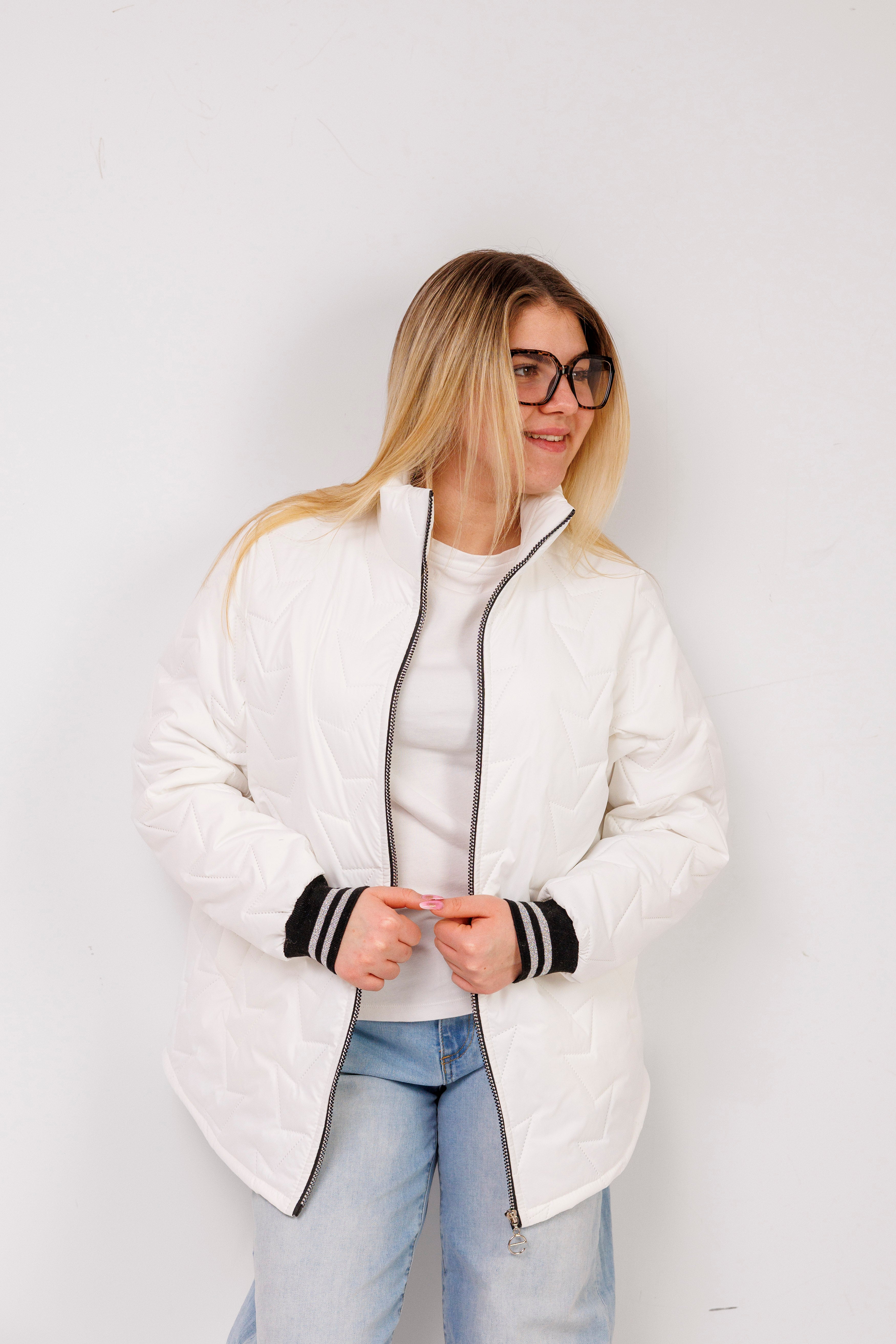 Kurtka ze ściągaczem duże rozmiary – polska produkcja, komfort i styl Krem