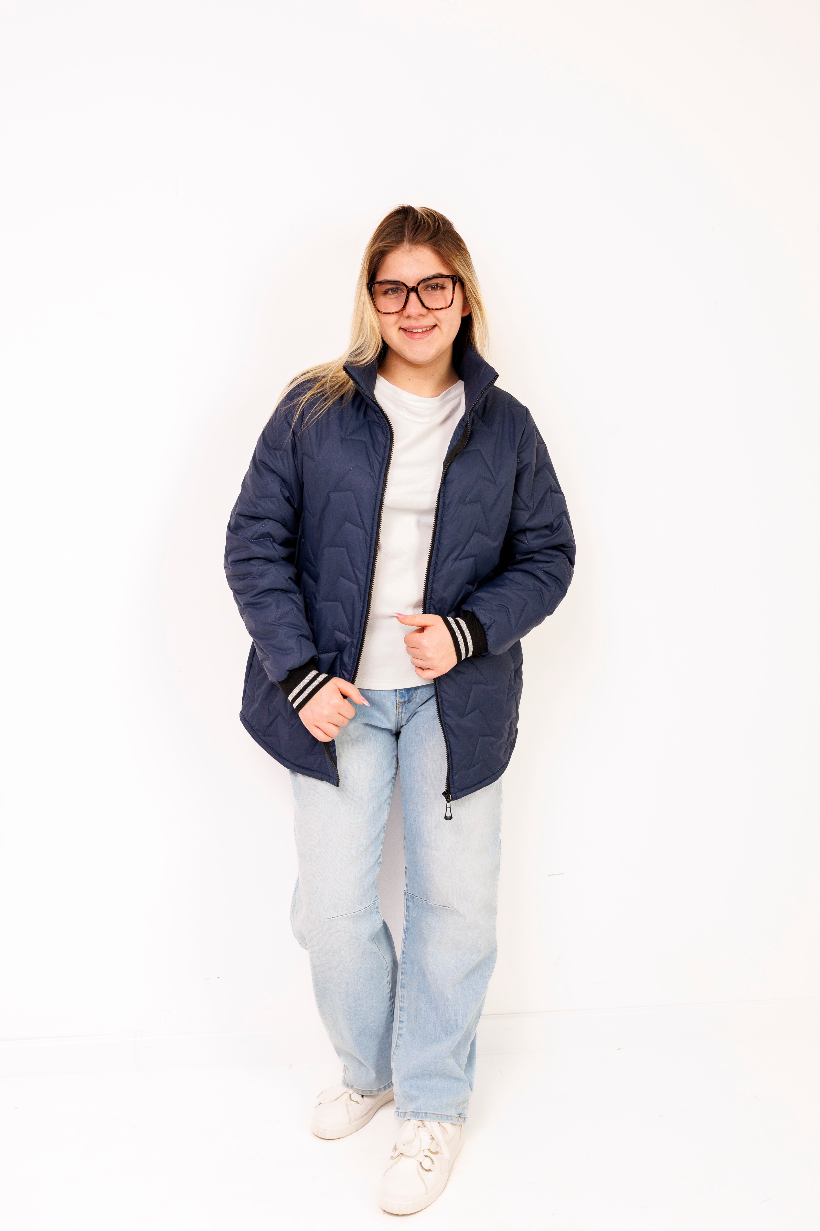 Kurtka ze ściągaczem duże rozmiary – polska produkcja, komfort i styl Granat