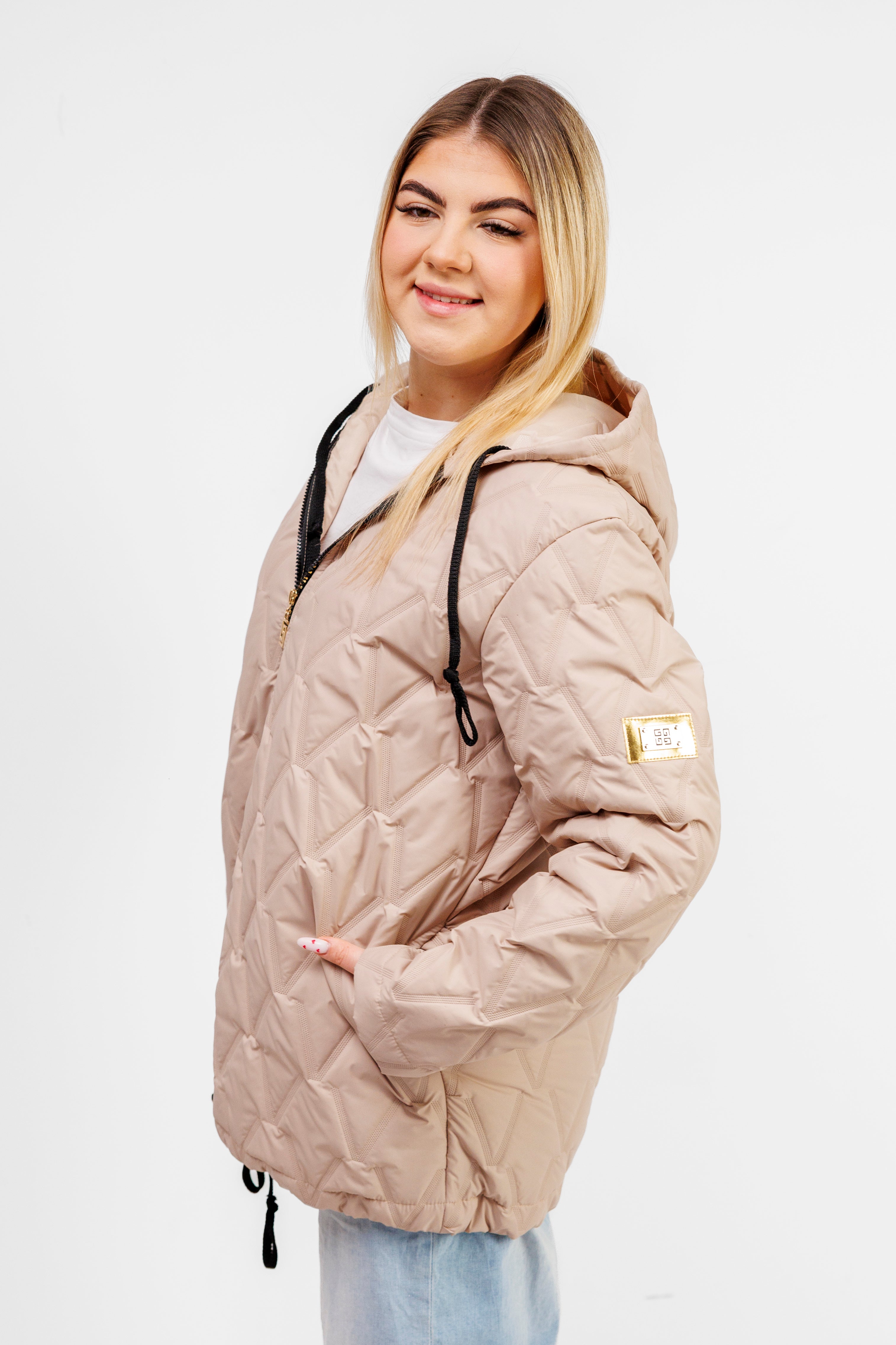 Kurtka Damska Regulowana Sznurkami Polska Produkcja Duże Rozmiary Beż