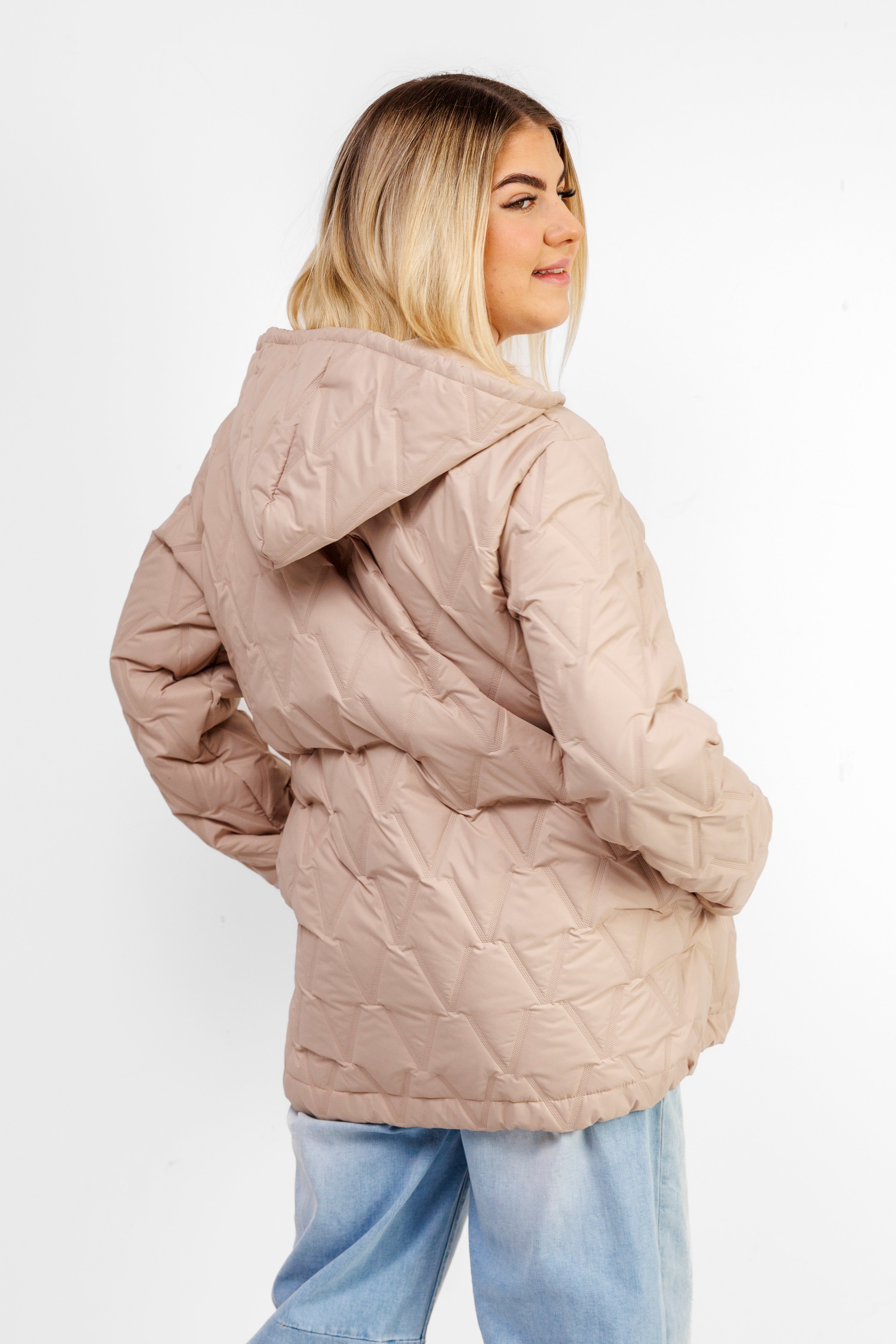 Kurtka Damska Regulowana Sznurkami Polska Produkcja Duże Rozmiary Beż
