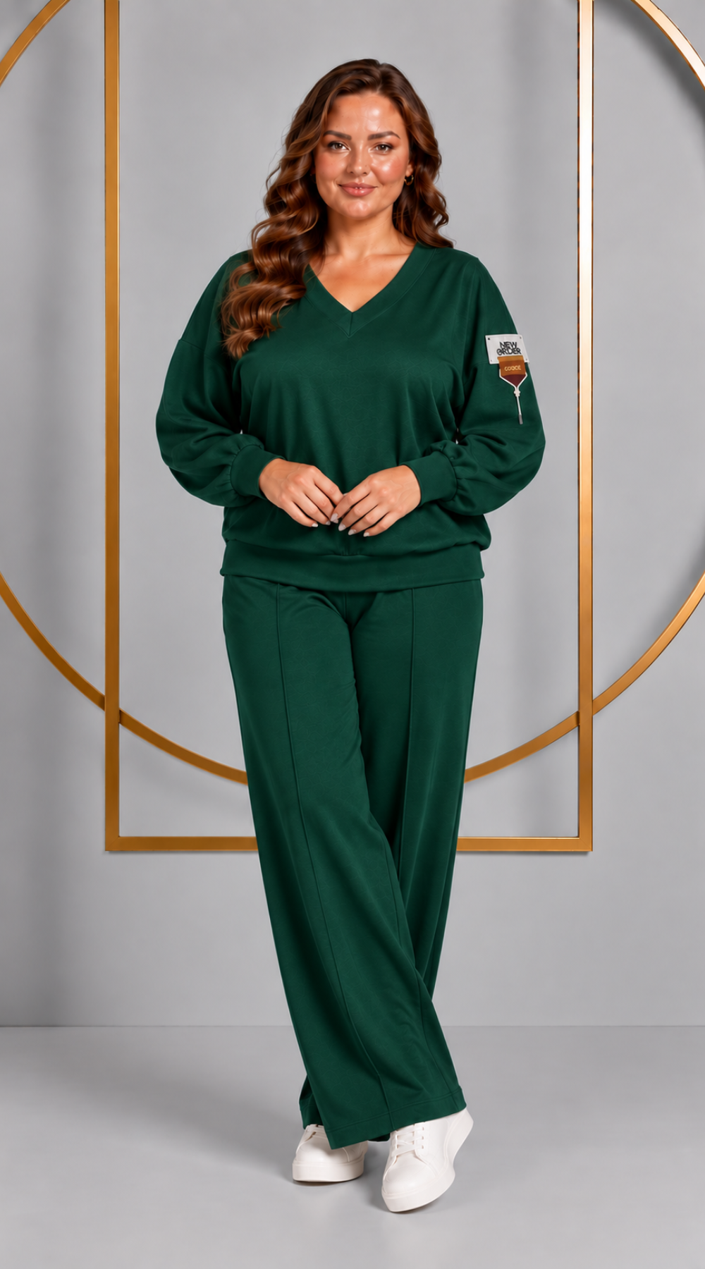 Komplet dresowy masełko plus size bluza dekolt serek  i szerokie spodnie Butelka -Lilia-