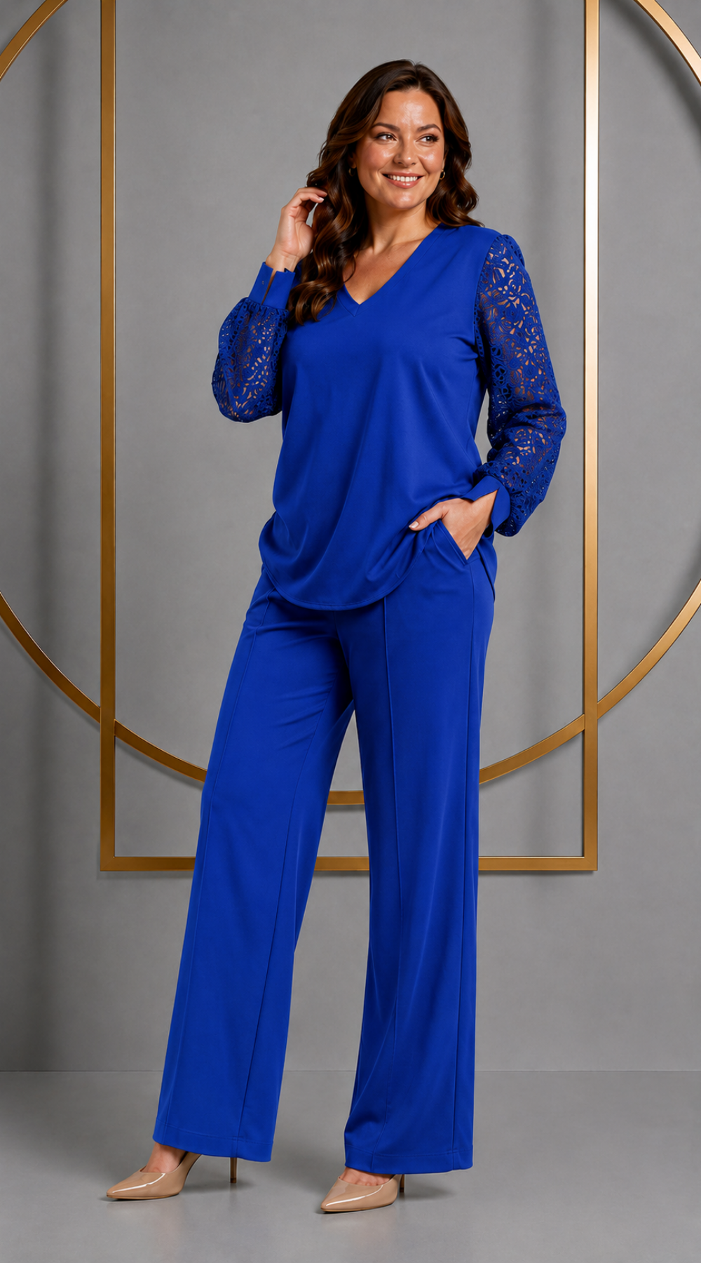 Elegancki komplet damski plus size – spodnie i bluzka z koronkowym rękawem, polska produkcja Chaber