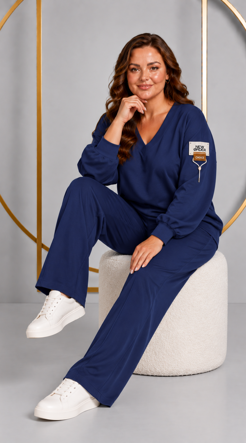 Komplet dresowy masełko plus size bluza dekolt serek  i szerokie spodnie Granat -Lilia-