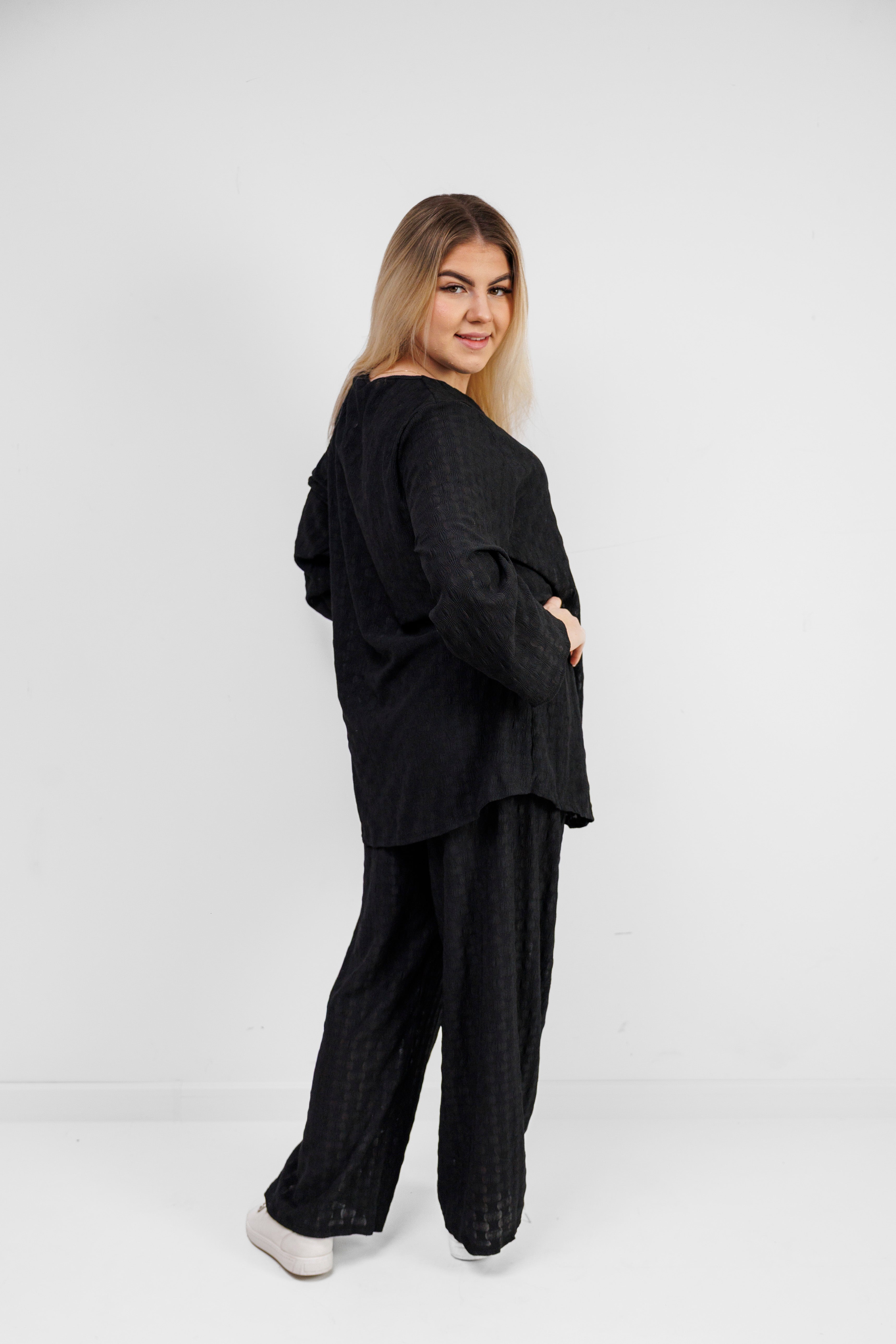 Zwiewny komplet z wiskozy z dekoracyjną broszką Czarny