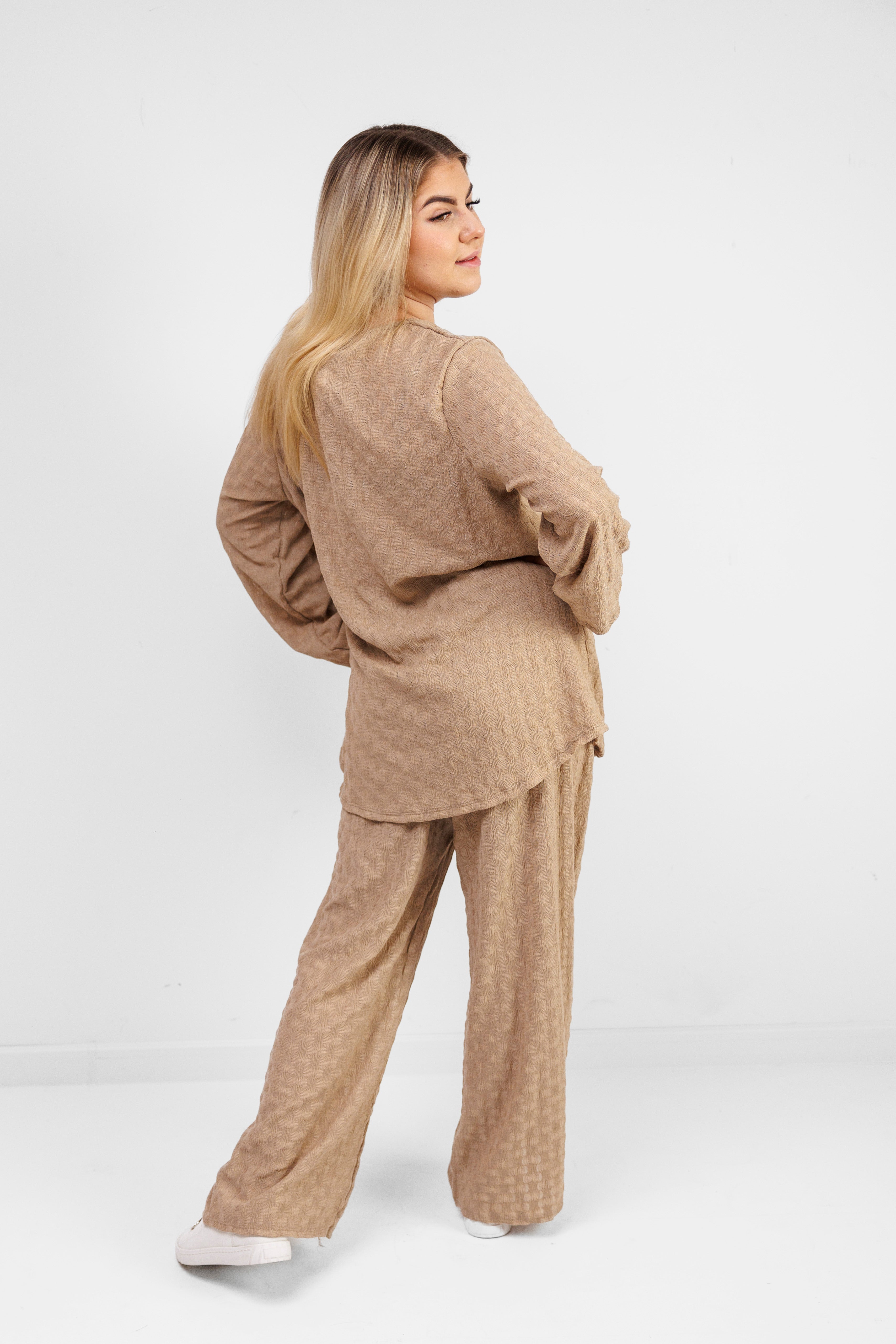 Zwiewny komplet z wiskozy z dekoracyjną broszką Fango