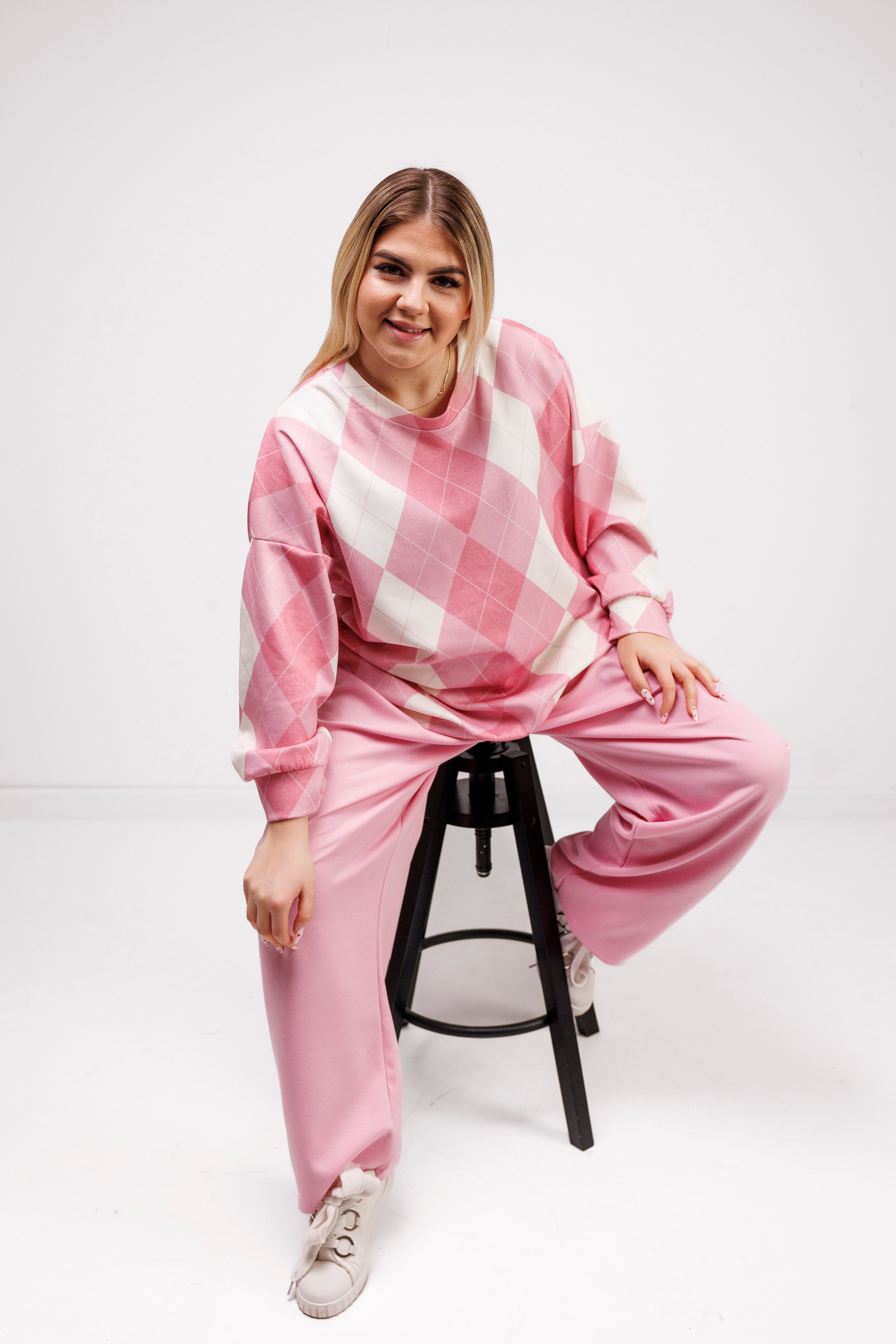 Komplet dresowy z miękkiej wiskozy w romby Różowy