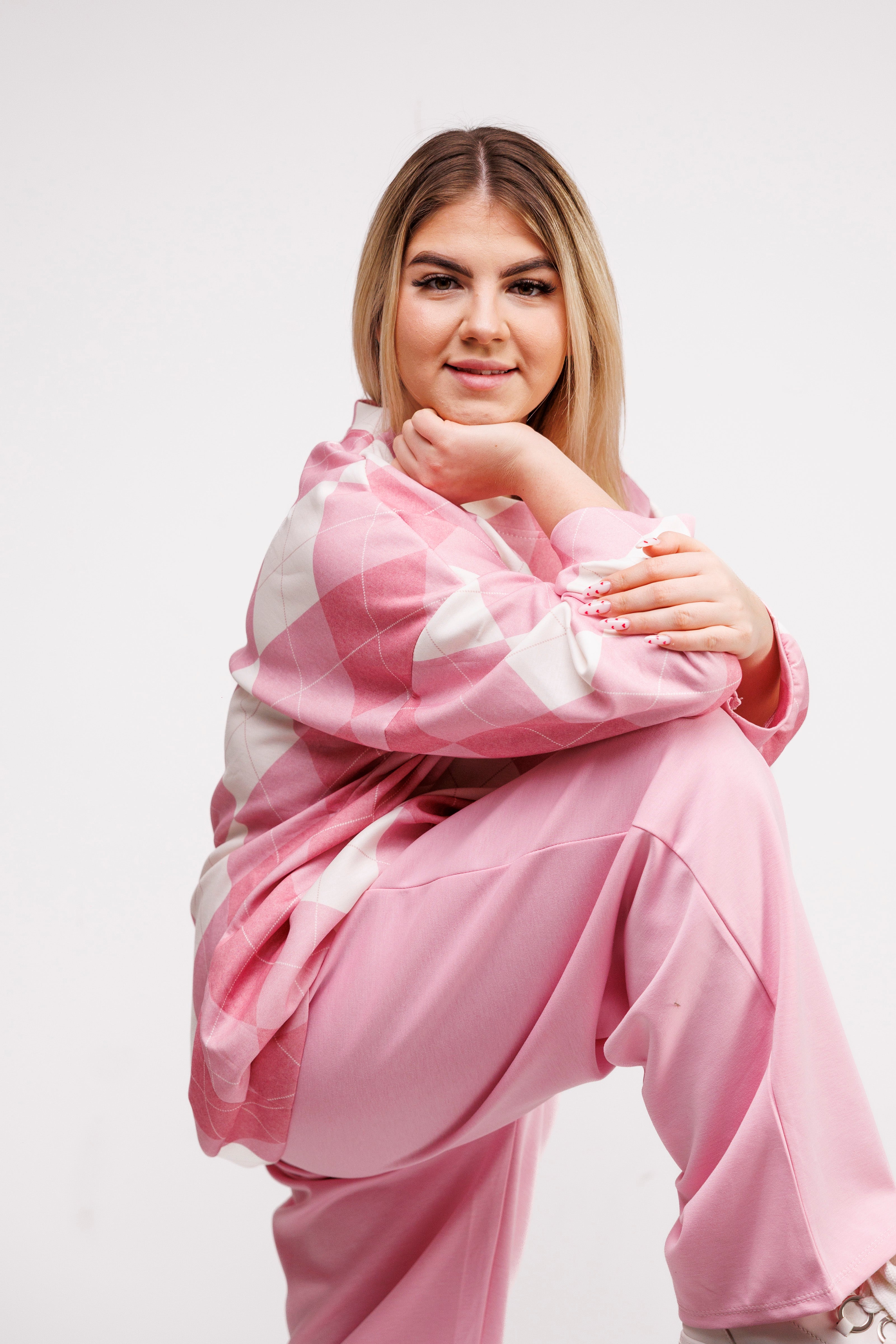 Komplet dresowy z miękkiej wiskozy w romby Różowy