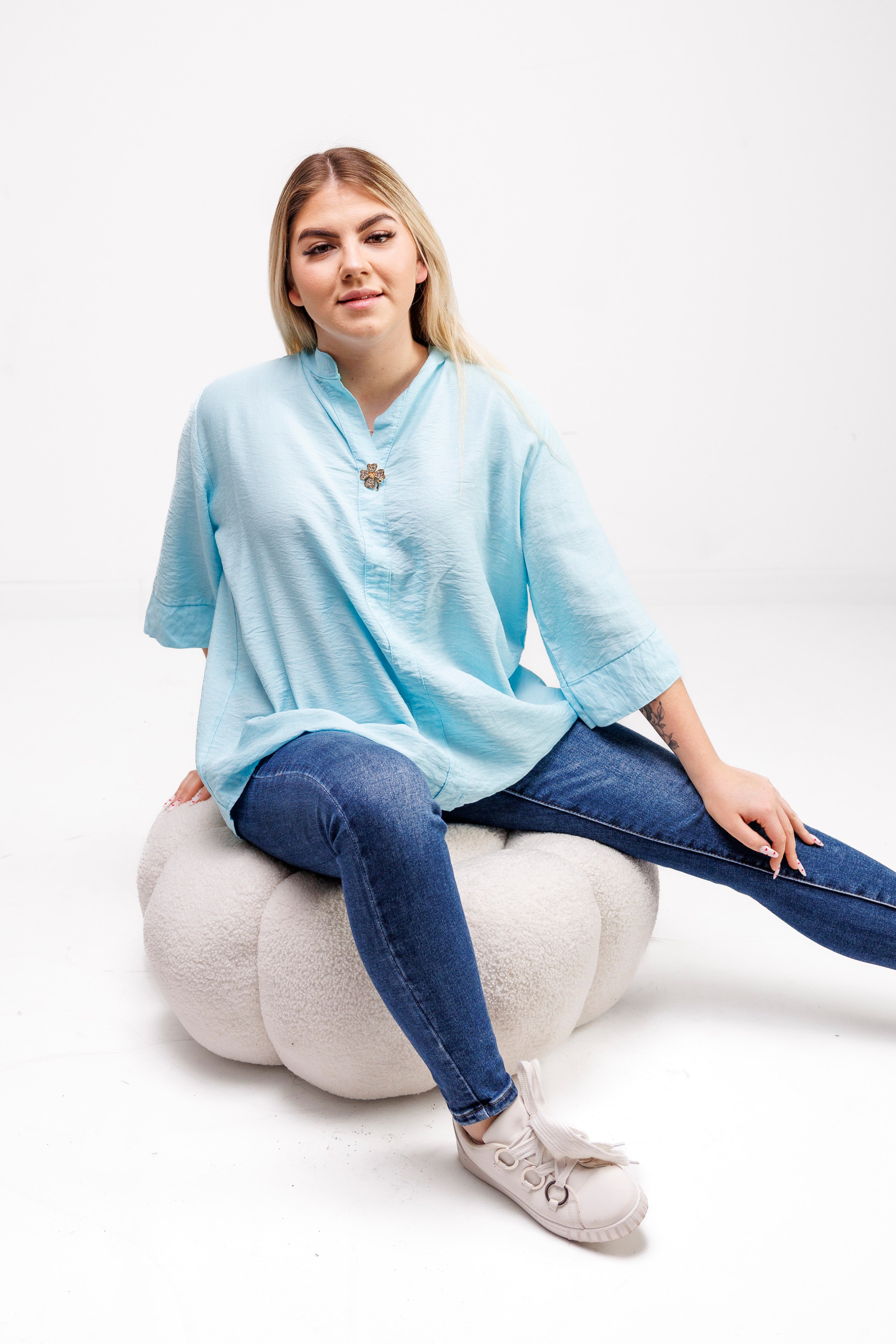 Wiskozowa bluzka z luźnym rękawem i dekoltem V Mięta