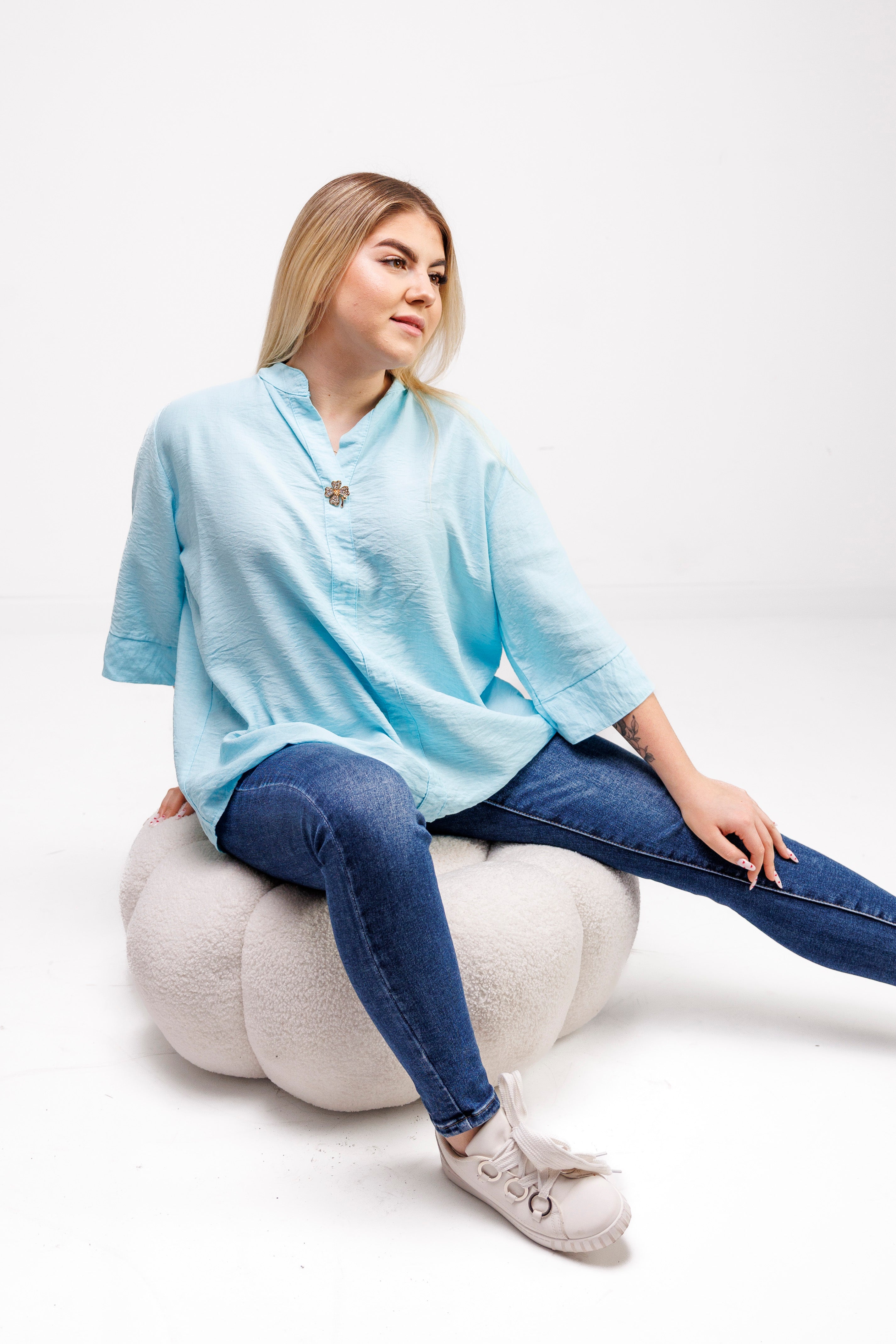 Wiskozowa bluzka z luźnym rękawem i dekoltem V Mięta