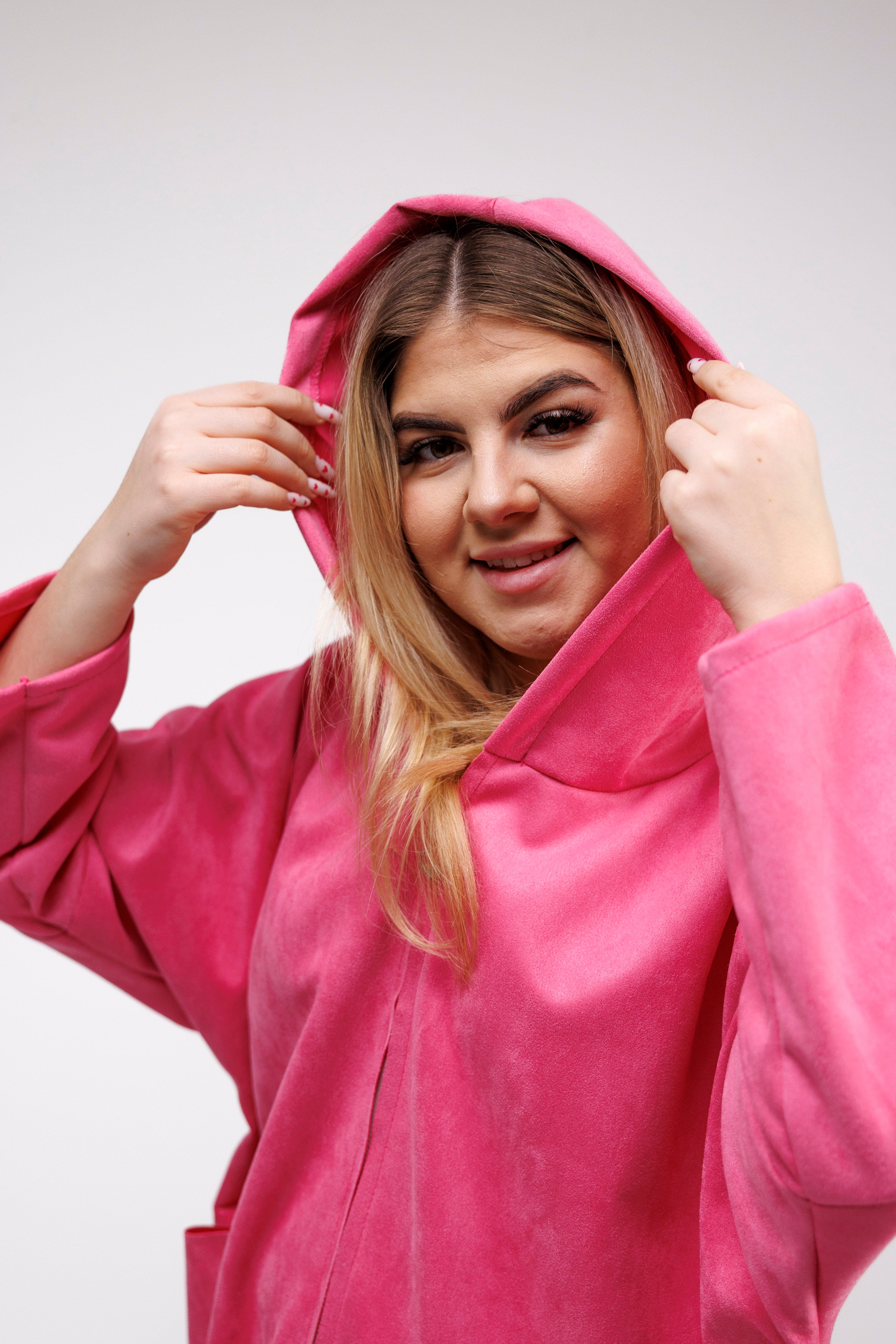 Katanka oversize z kapturem Fuksja