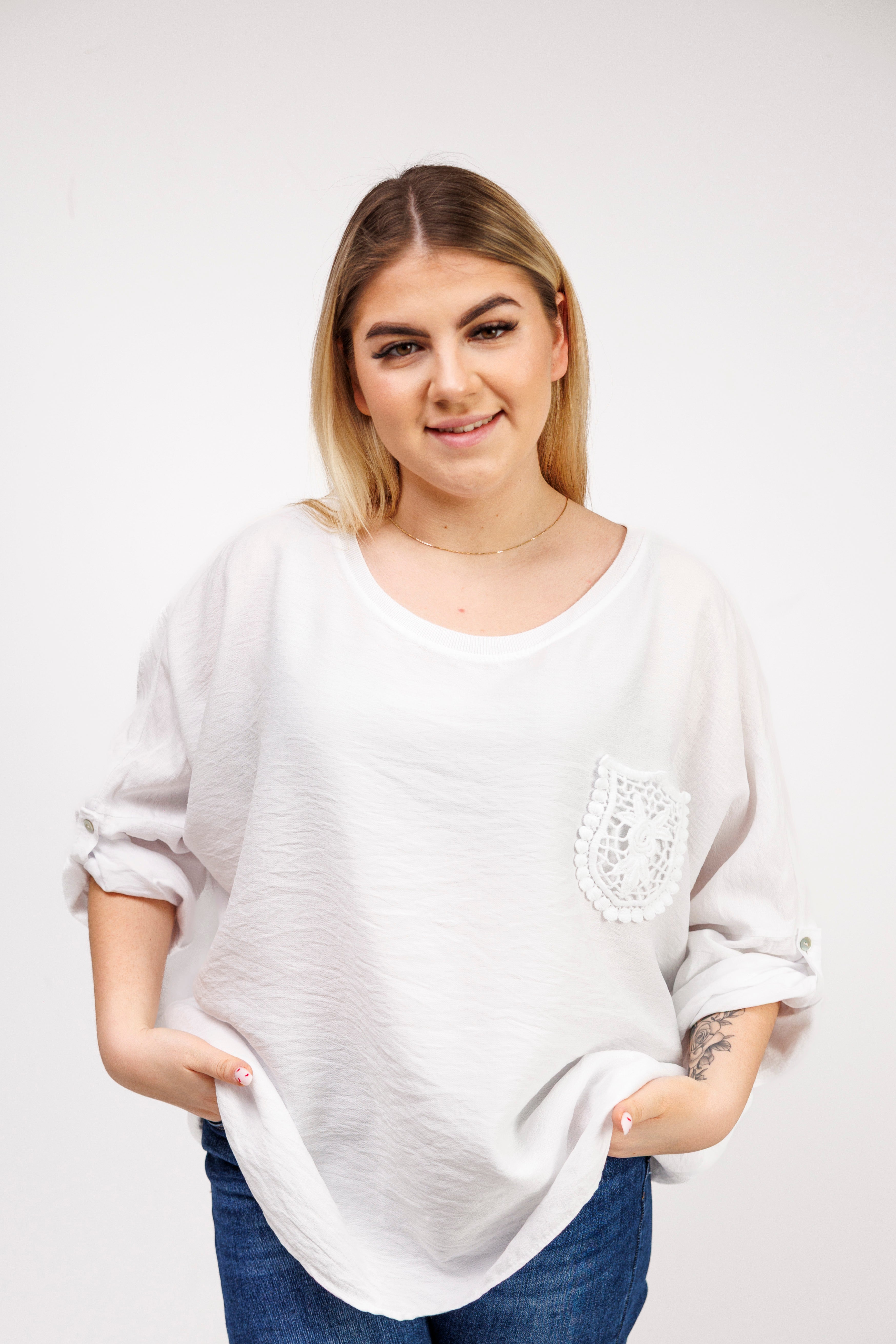 Bluzka z 100% wiskozy z ozdobną kieszonką Krem