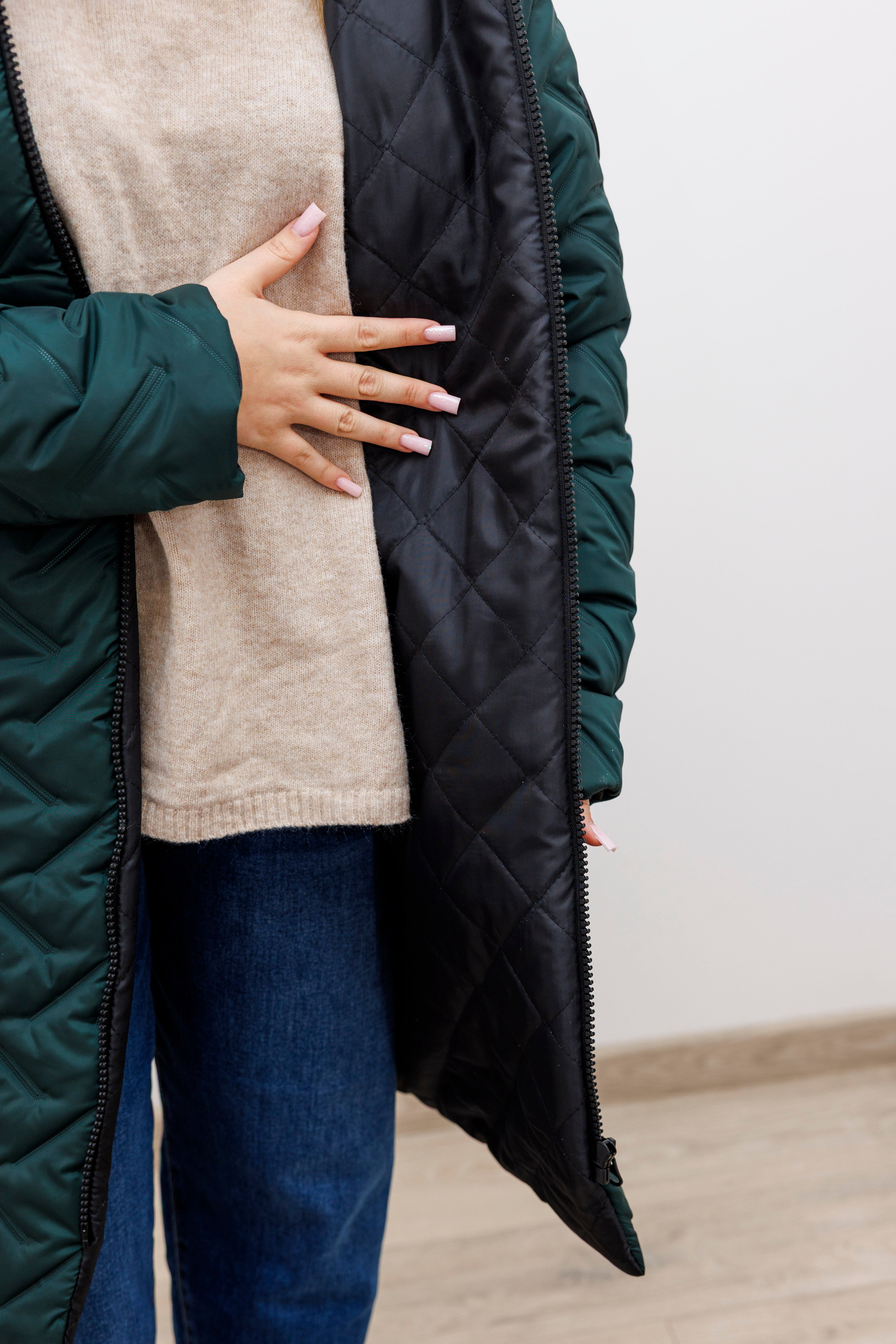 Długa zimowa kurtka z kapturem – polska produkcja Butelka