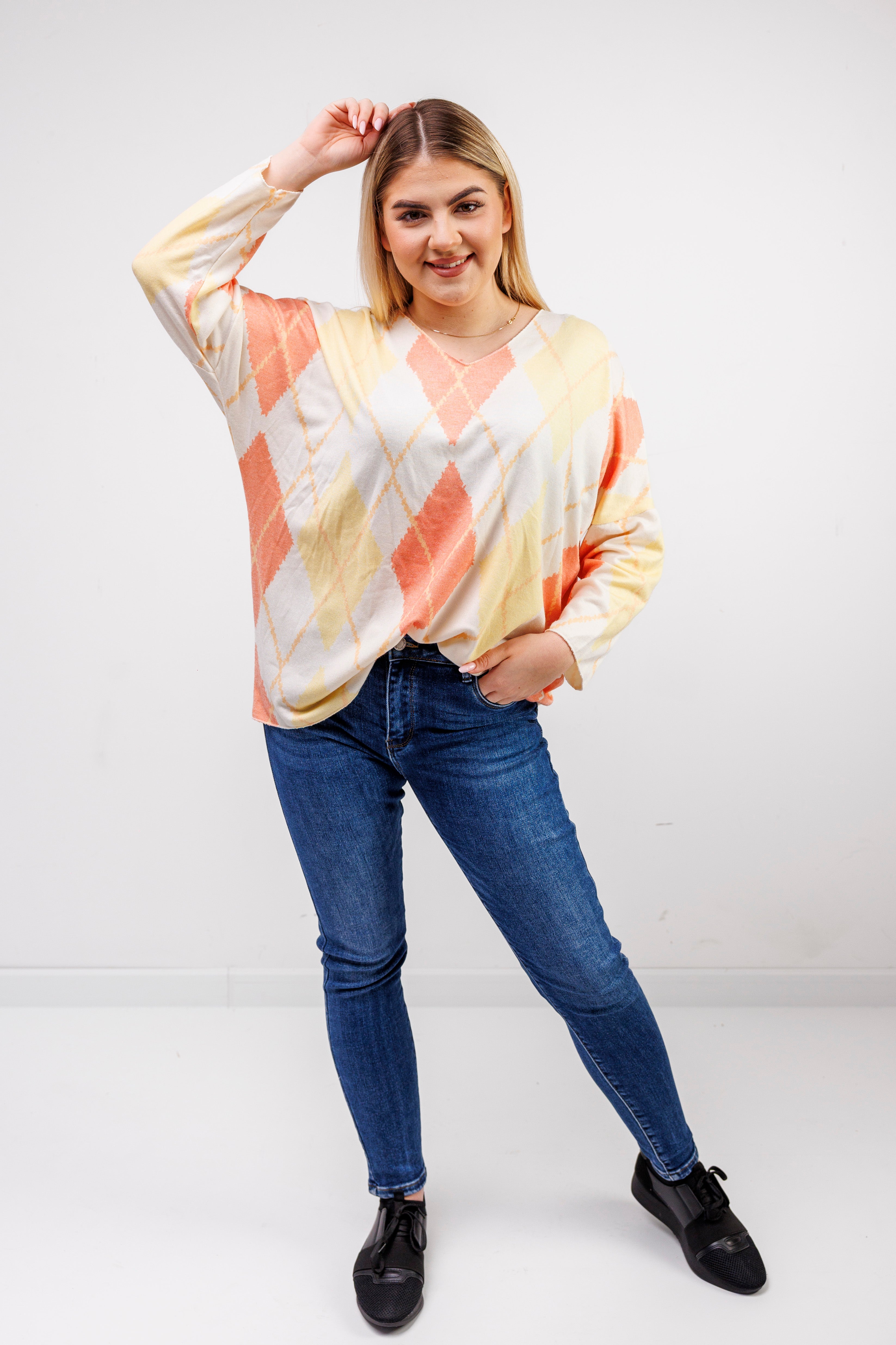 Dzianinowy sweter damski w romby Pomarańczowy