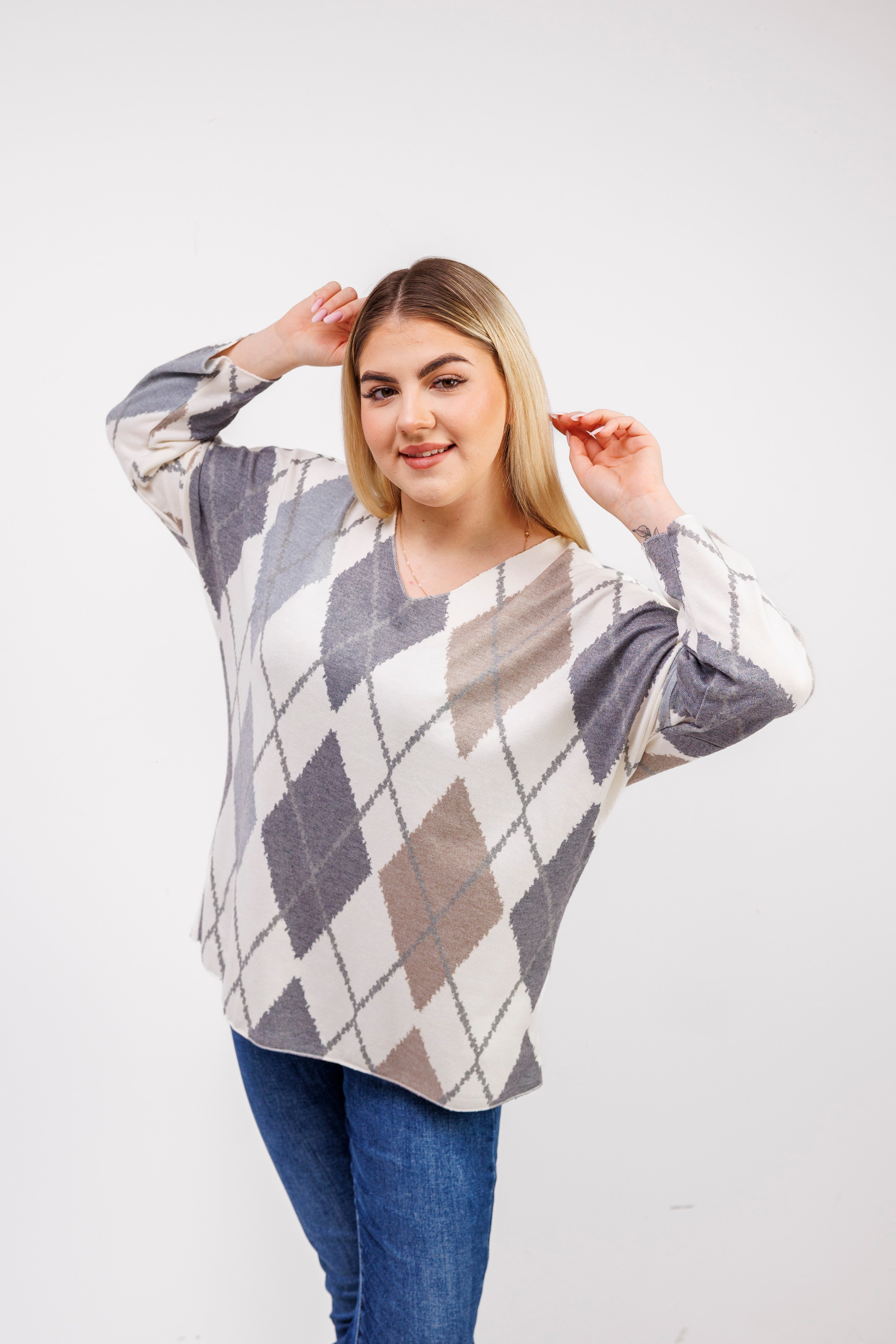 Dzianinowy sweter damski w romby Popiel