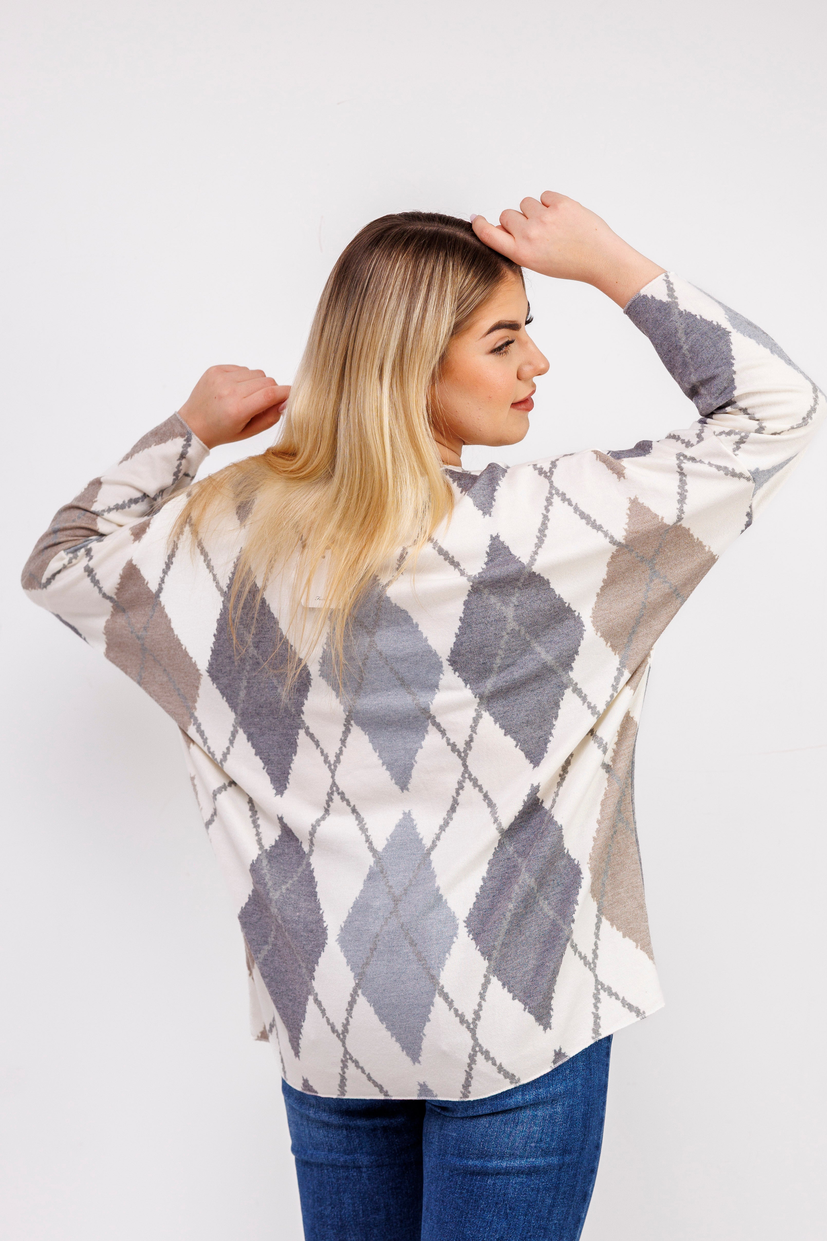 Dzianinowy sweter damski w romby Popiel