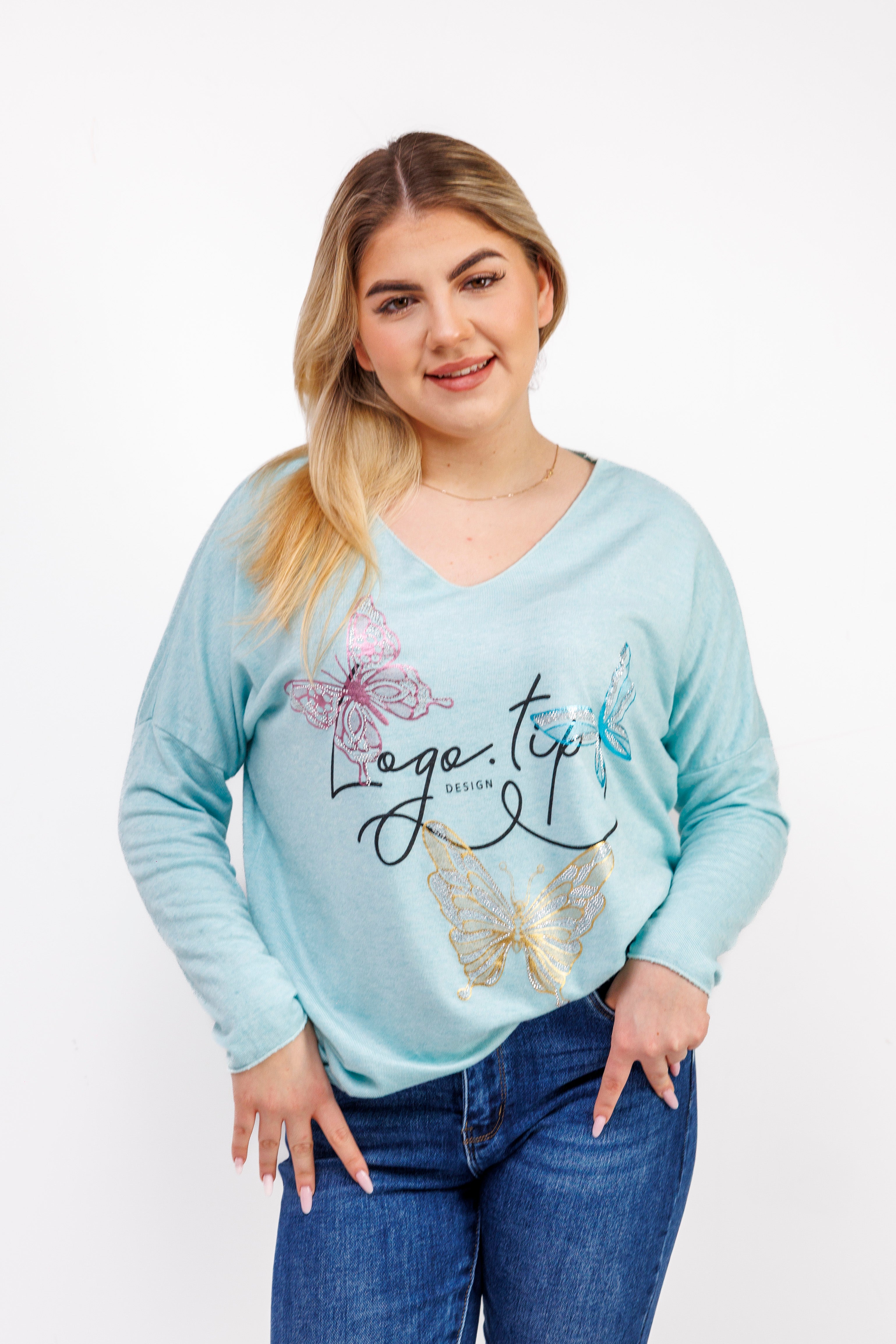 Sweterek z dekoltem V i ozdobnymi motylami Mięta