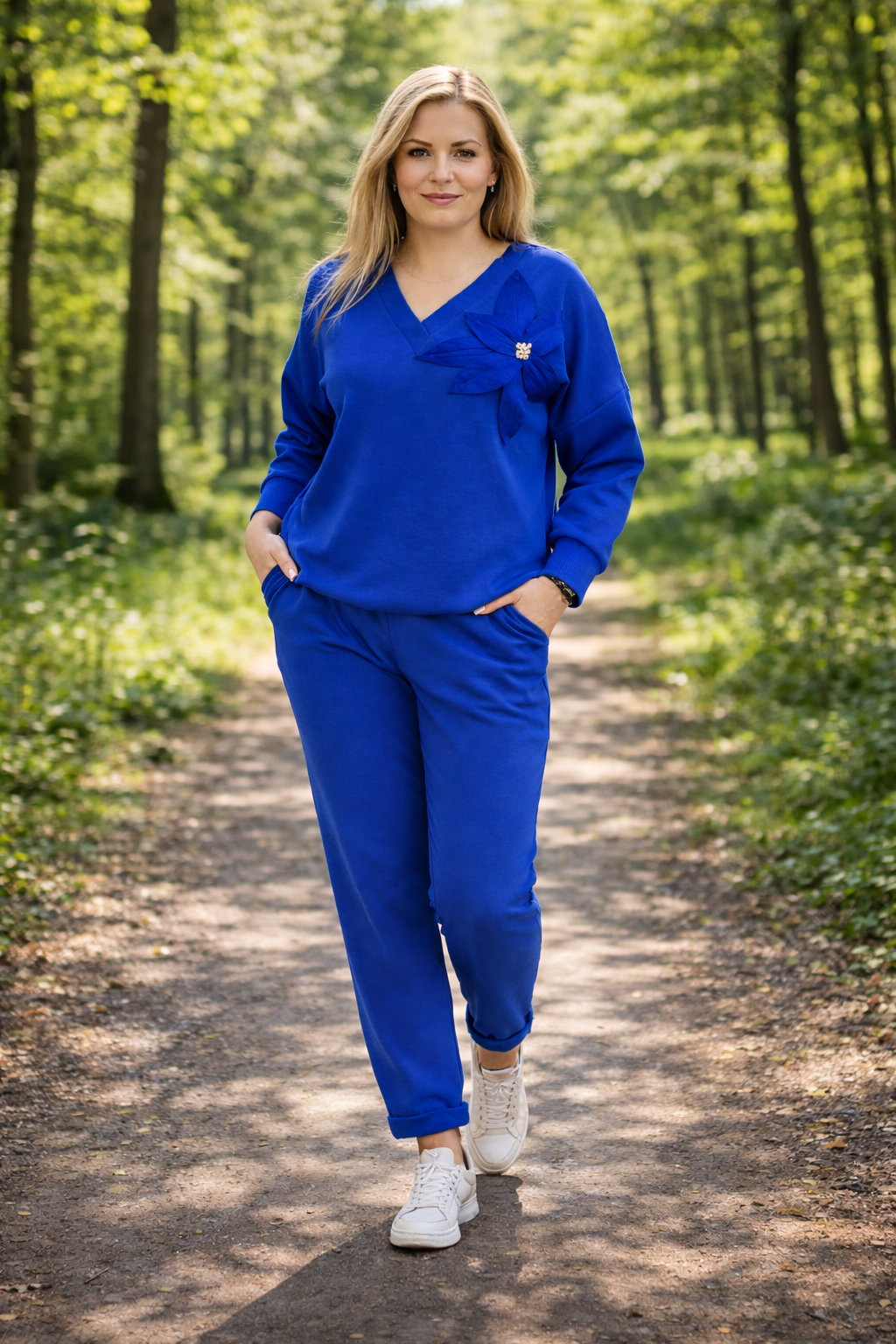 Elegancko-sportowy kobiecy dres Chaber