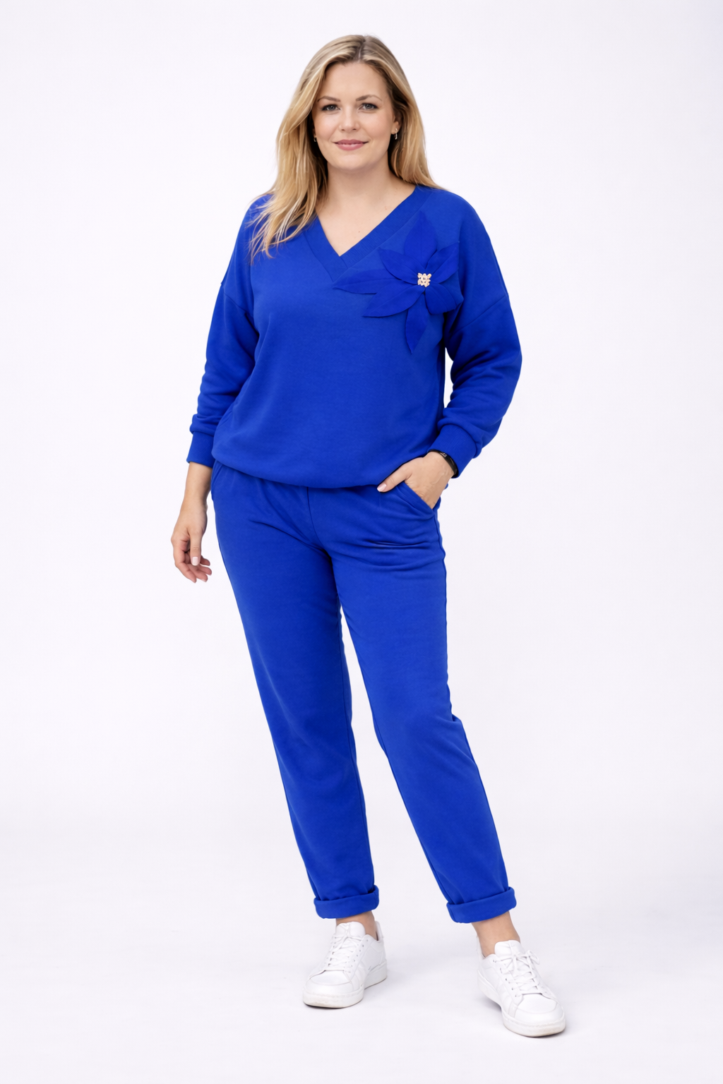 Elegancko-sportowy kobiecy dres Chaber