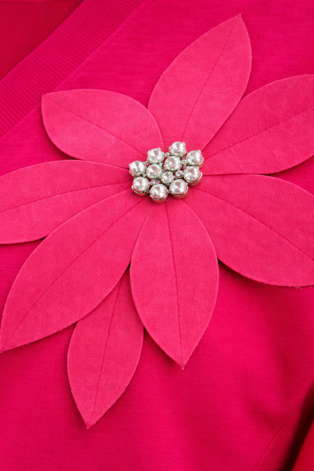 Elegancko-sportowy kobiecy dres Fuksja